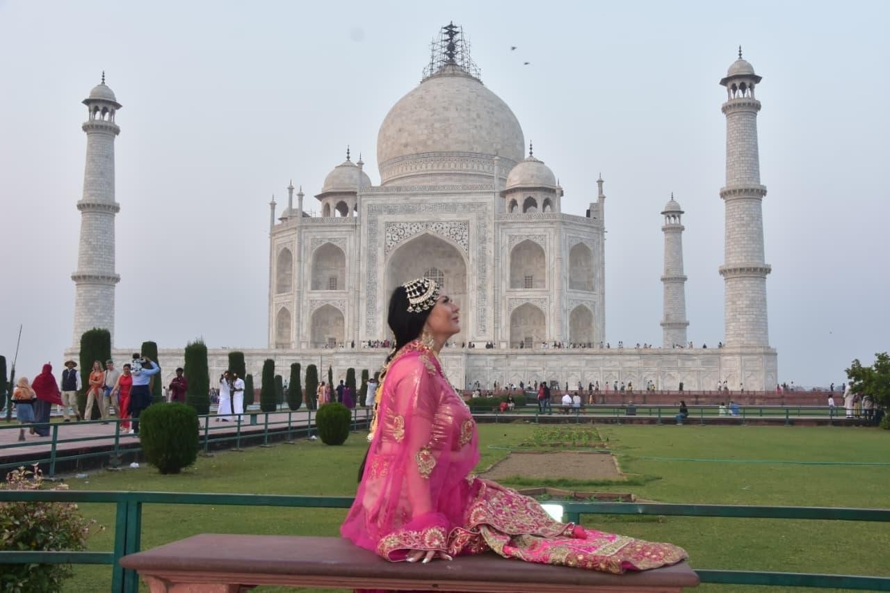 From Delhi: Taj Mahal & Agra - Private Day Trip w/ Transport