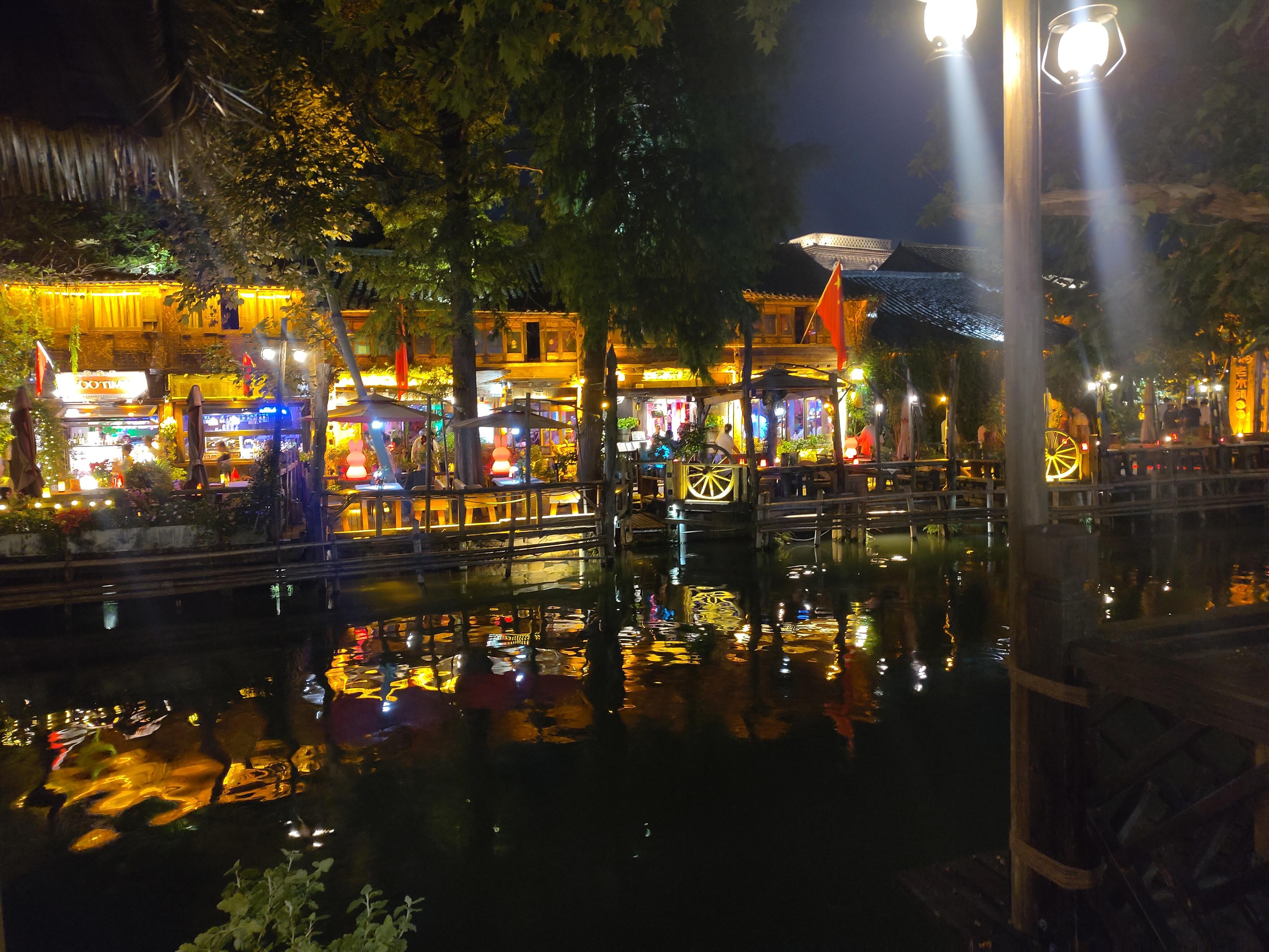 From Shanghai: Wuzhen Private Tour with meals & Hotel Pickup