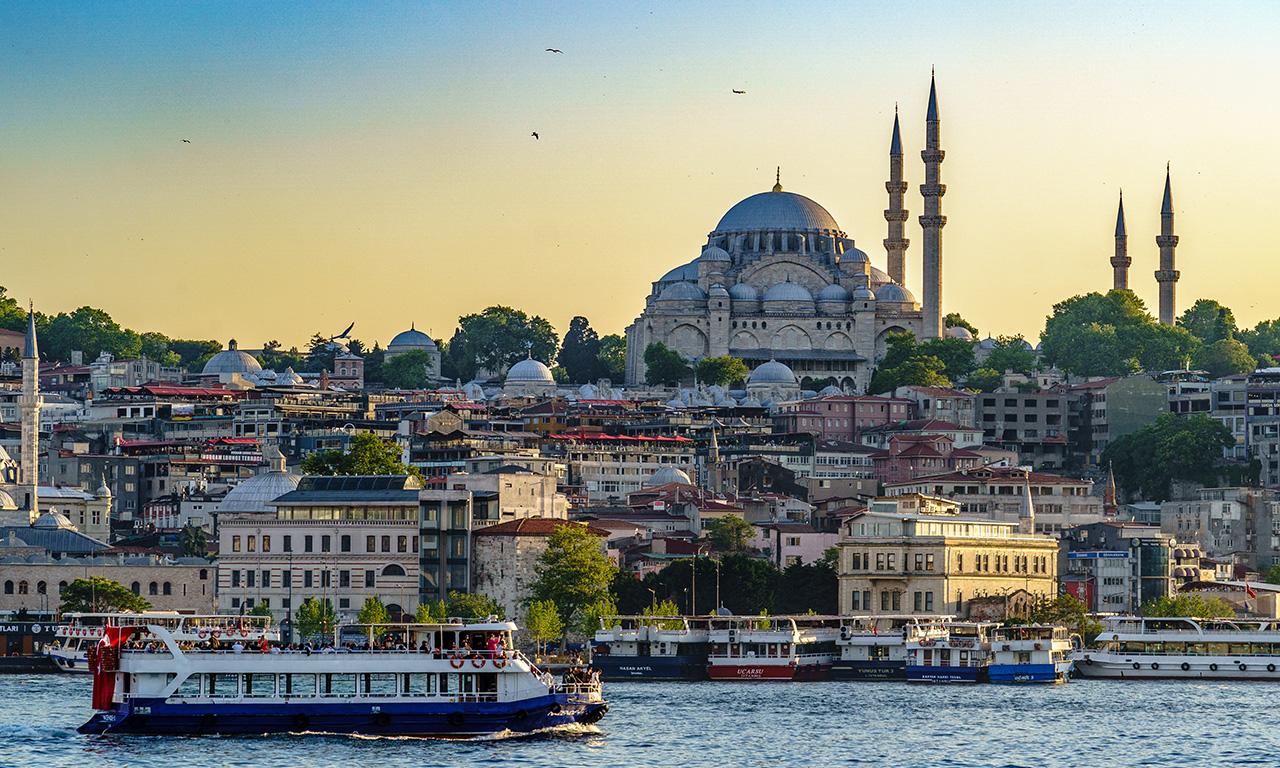 Istanbul: Blue Mosque Guided Tour & Süleymaniye Audio Guide