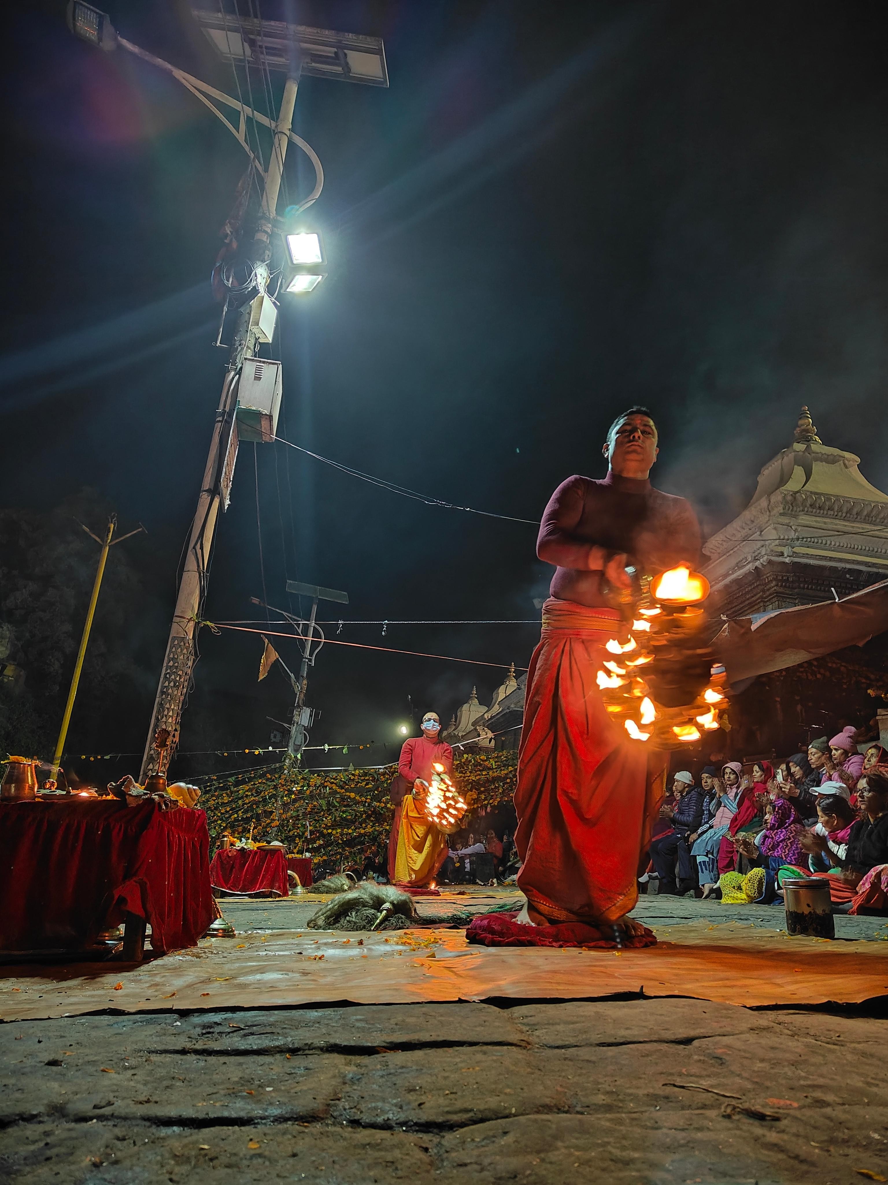 Kathmandu: Morning Pashupati Temple Sunrise Spiritual Tour 3