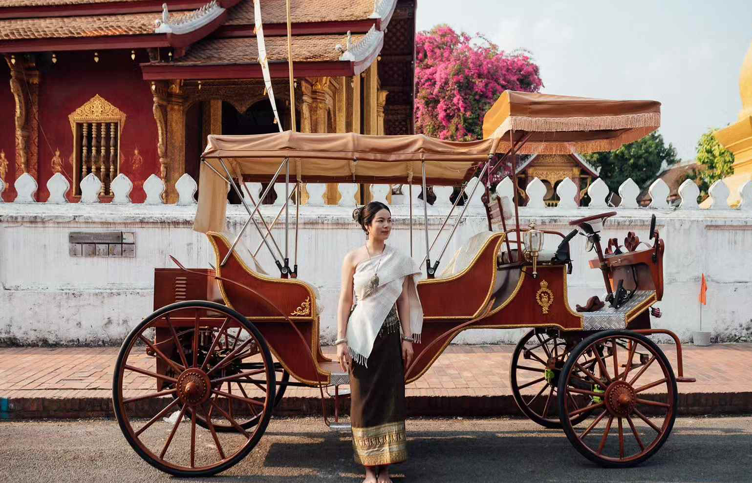 Luang Prabang Private Vintage Electric Car Sightseeing Ride 3