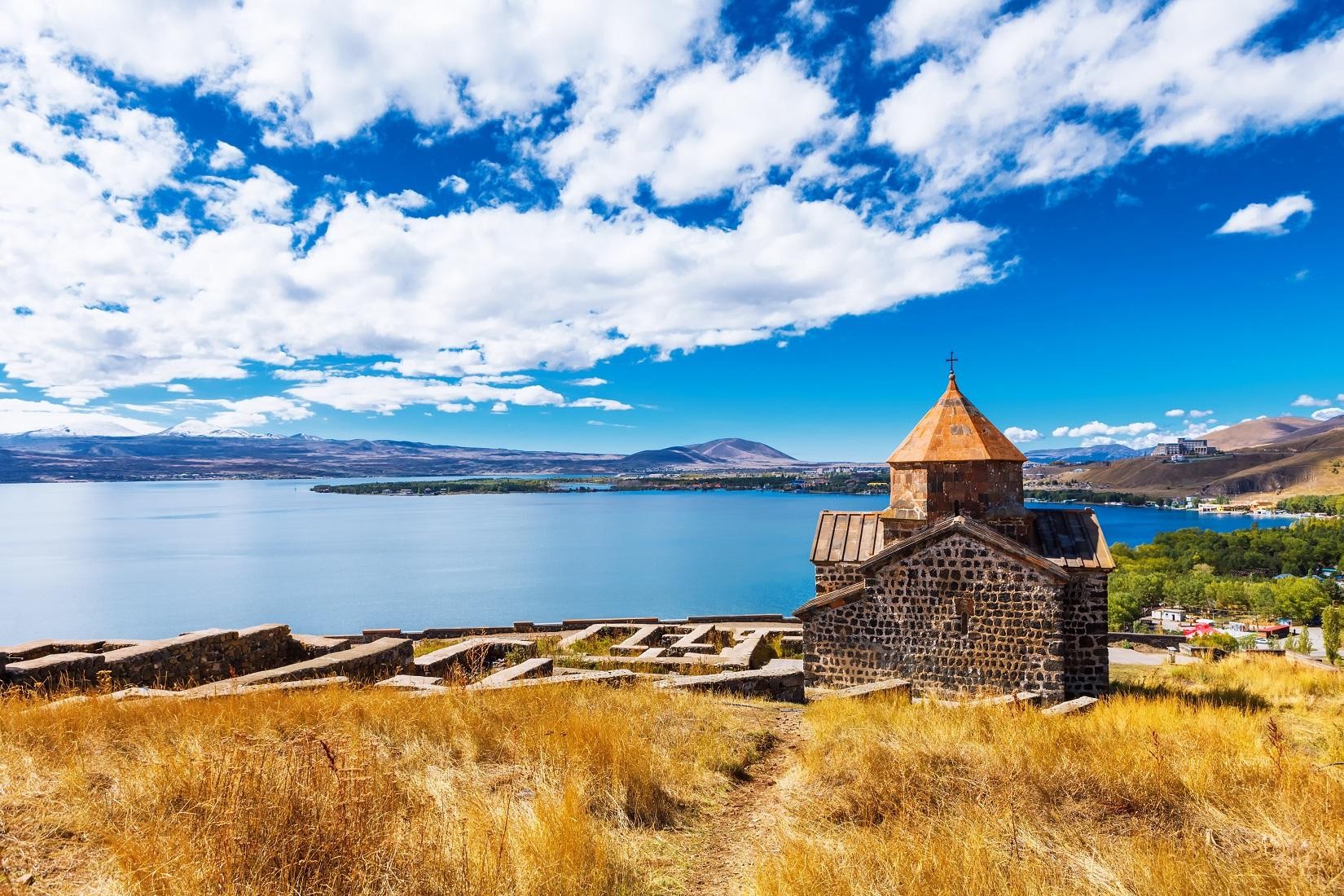 From Yerevan: Private Transfer to Tbilisi with 2 Stops 2