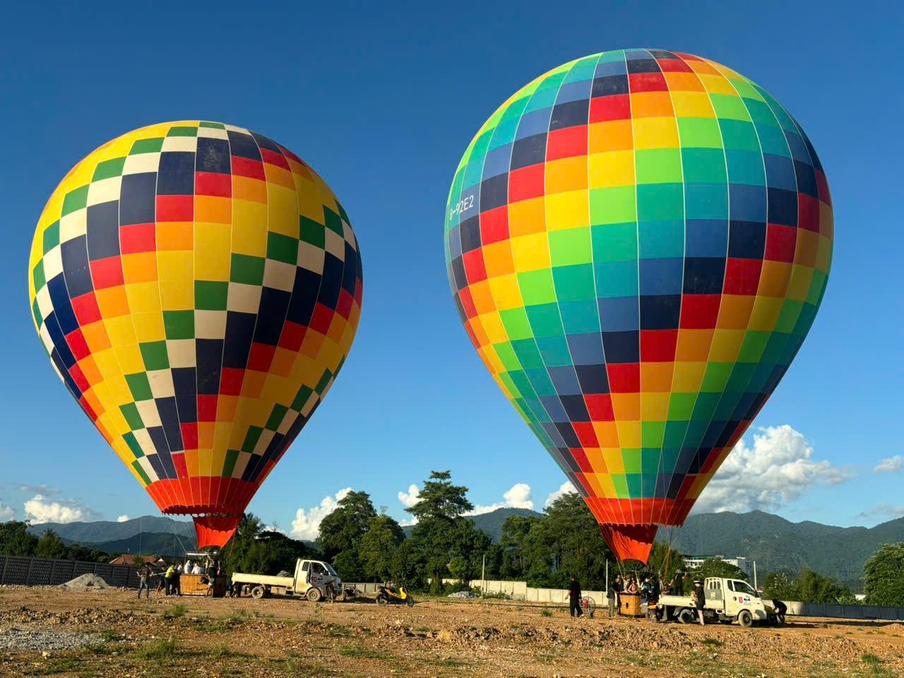 Vang Vieng: Hot Air Balloon Ride with Hotel Pickup 3