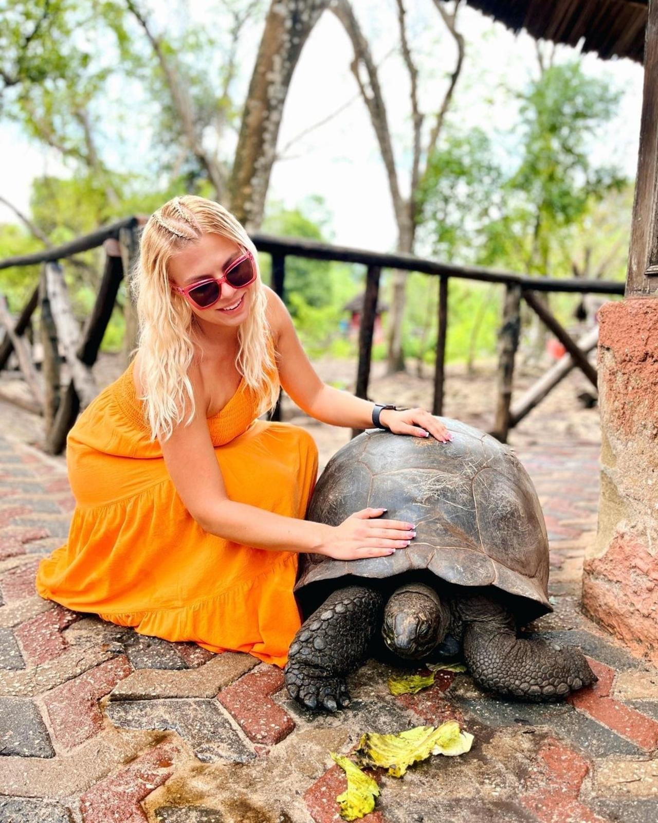 Private Full‑Day: Prison Island & Nakupenda Beach + Lunch