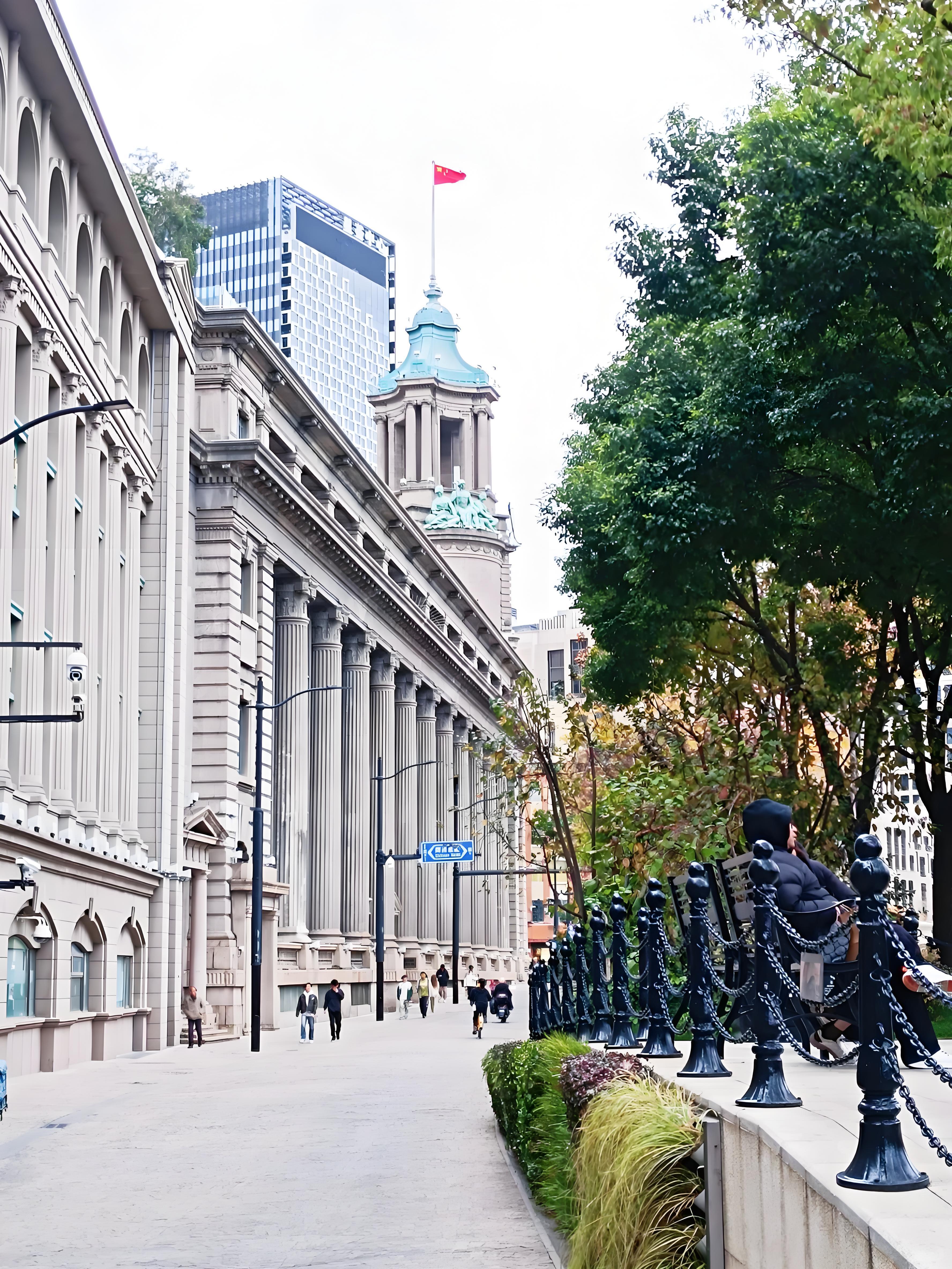 Shanghai: Guided Architecture & Urban Evolution Walking Tour 2