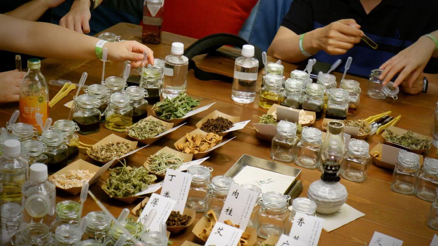 Shanghai: Traditional Chinese Incense Workshop