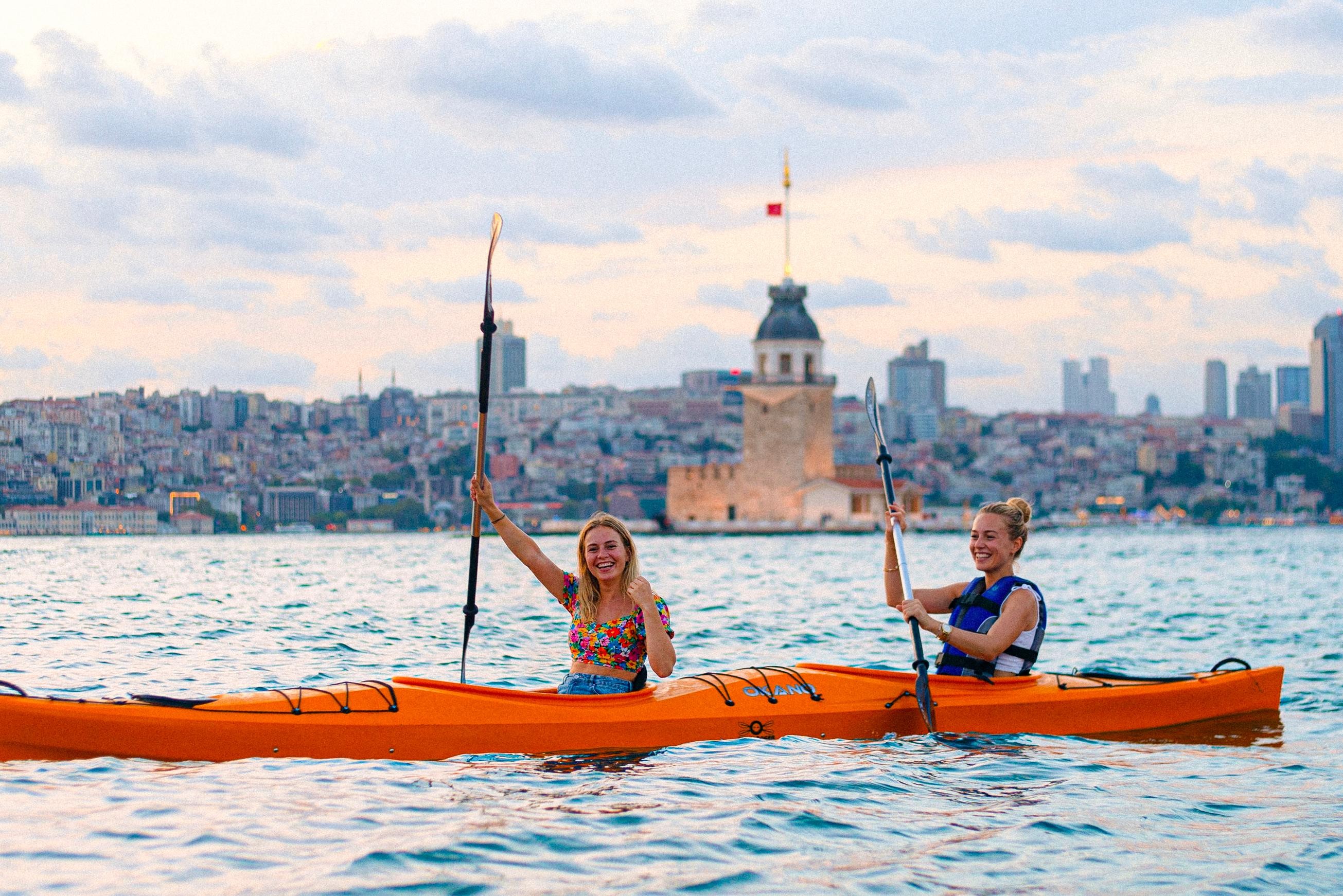 Istanbul: Bosphorus Canoe Experience by Maiden's Tower