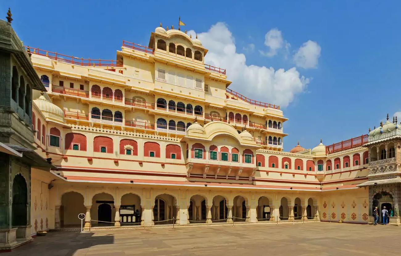 From Delhi: Jaipur 1- Day Trip by AC Car 3