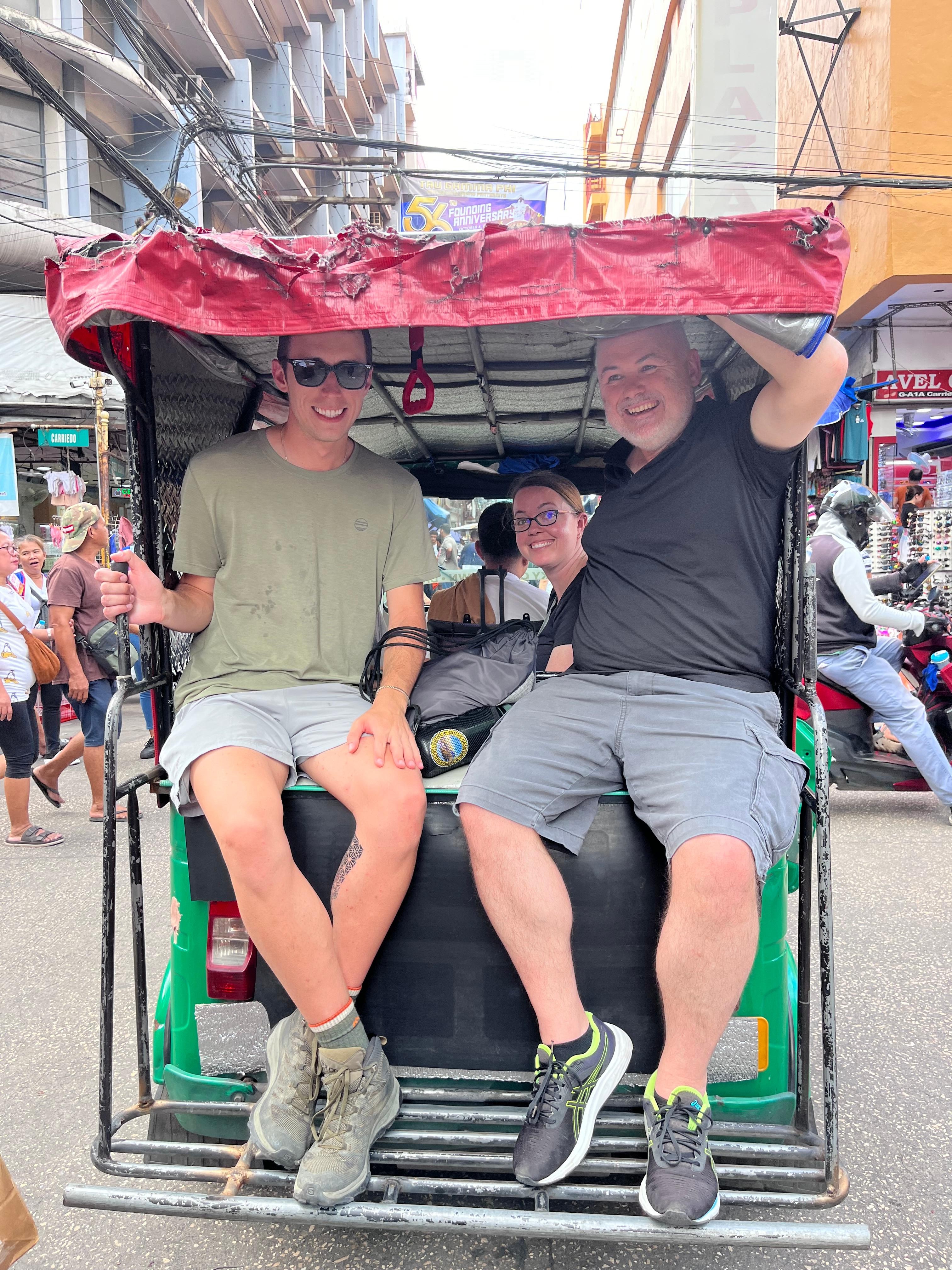Manila Tuk-Tuk Adventure Hop-in and Hop-Off