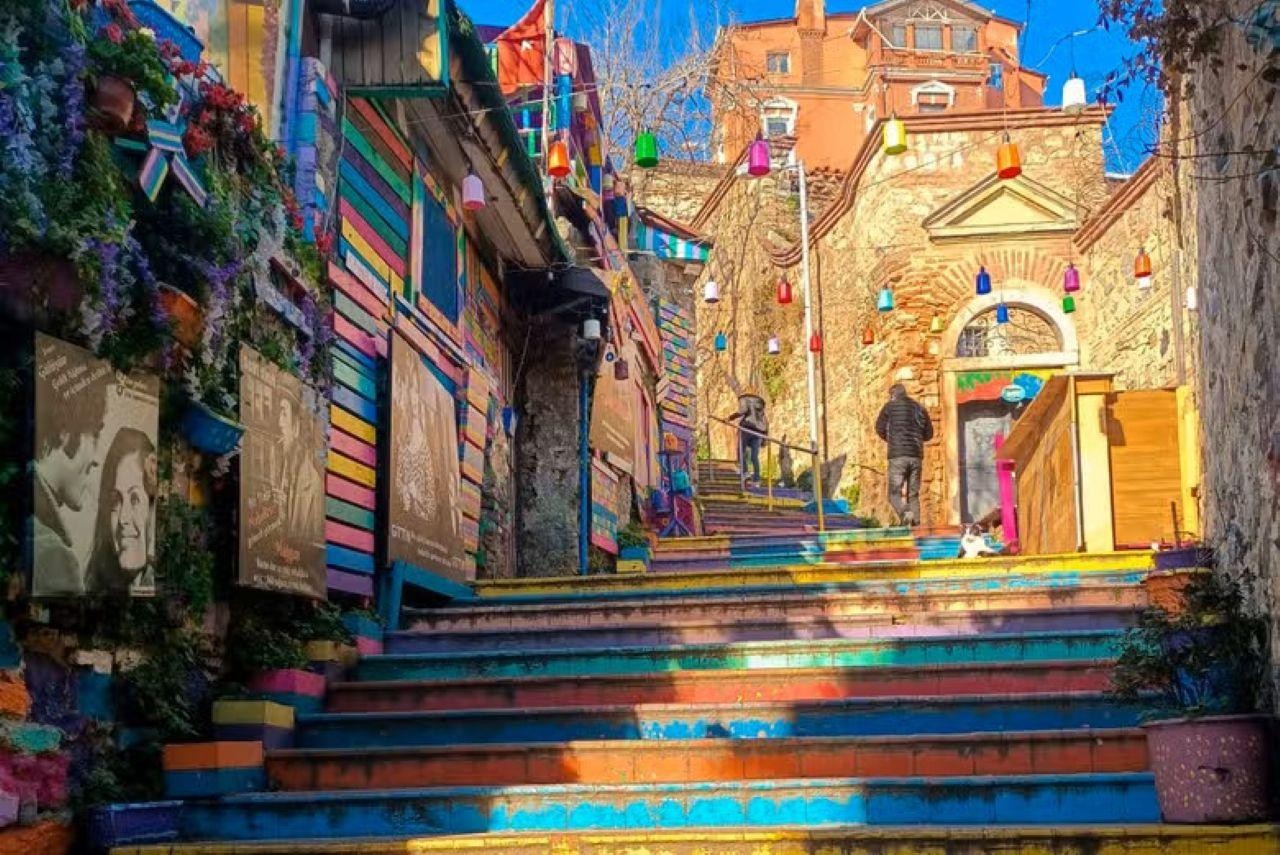 Istanbul in One Day: Old City, Balat & Bosphorus Cruise