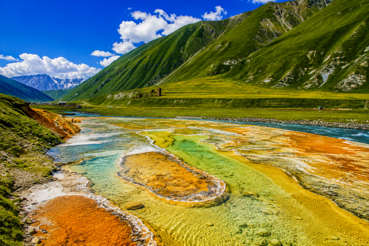 From Stepantsminda:Sno stone & Truso Day Trip with Driver — guided tour in Kazbegi