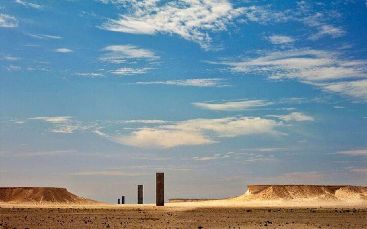 Doha: West Coast Qatar Tour, Sculptures, Camel Racing track 2