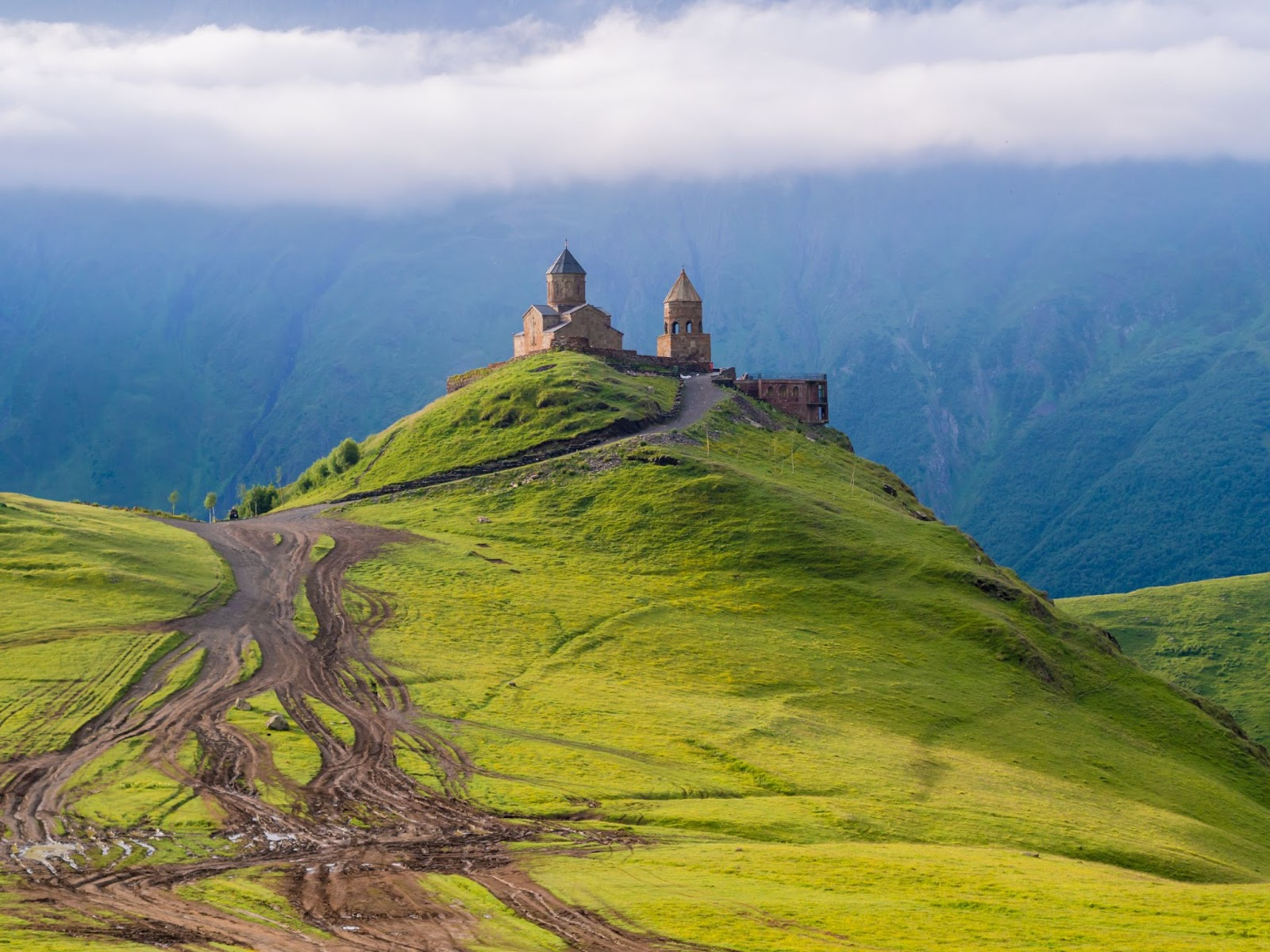 From Tbilisi Kazbegi & Gergeti: Full-Day Mountain Tour 2
