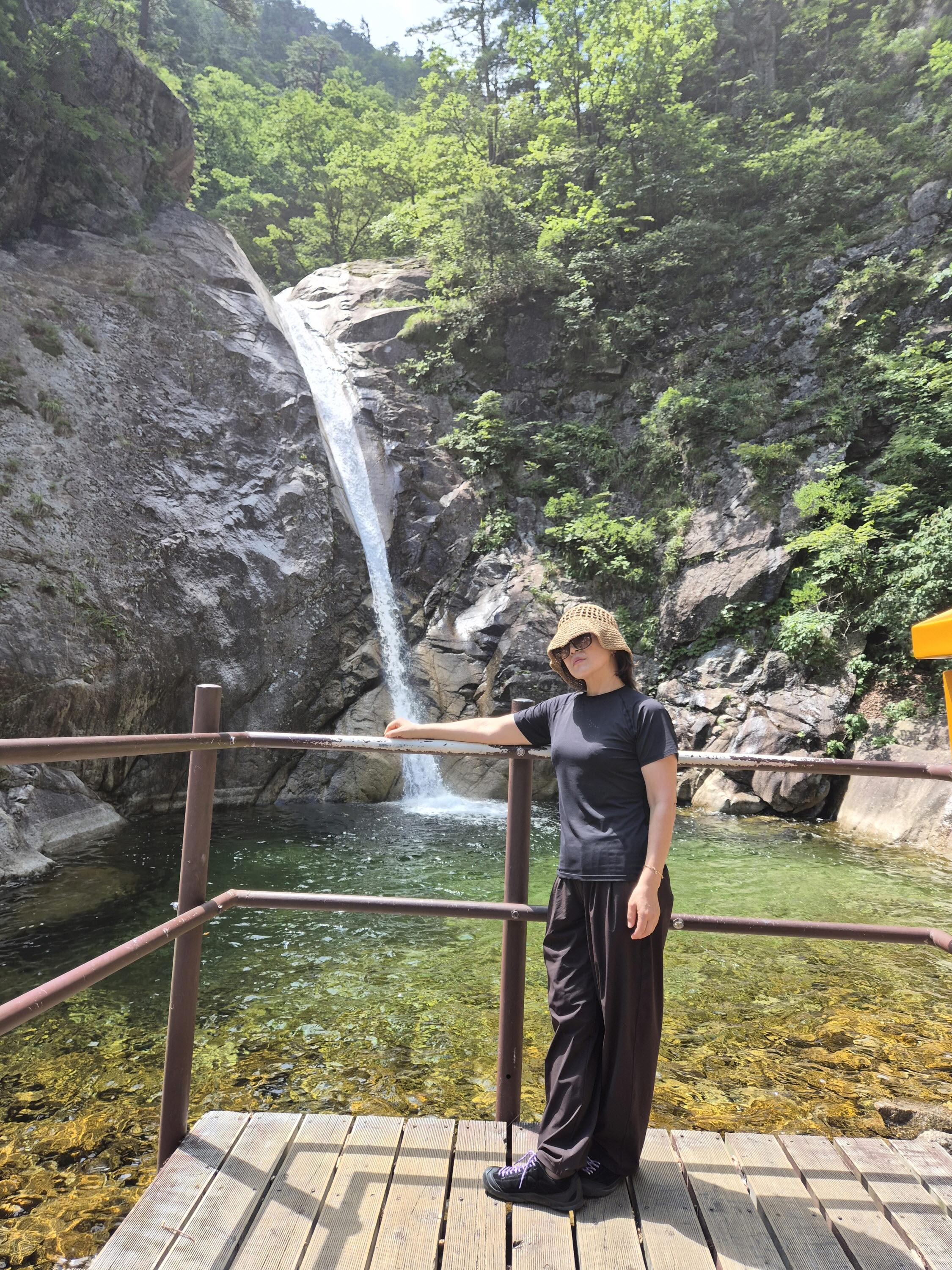 From Seoul:Seoraksan National Park and Sokcho Beach Day Trip