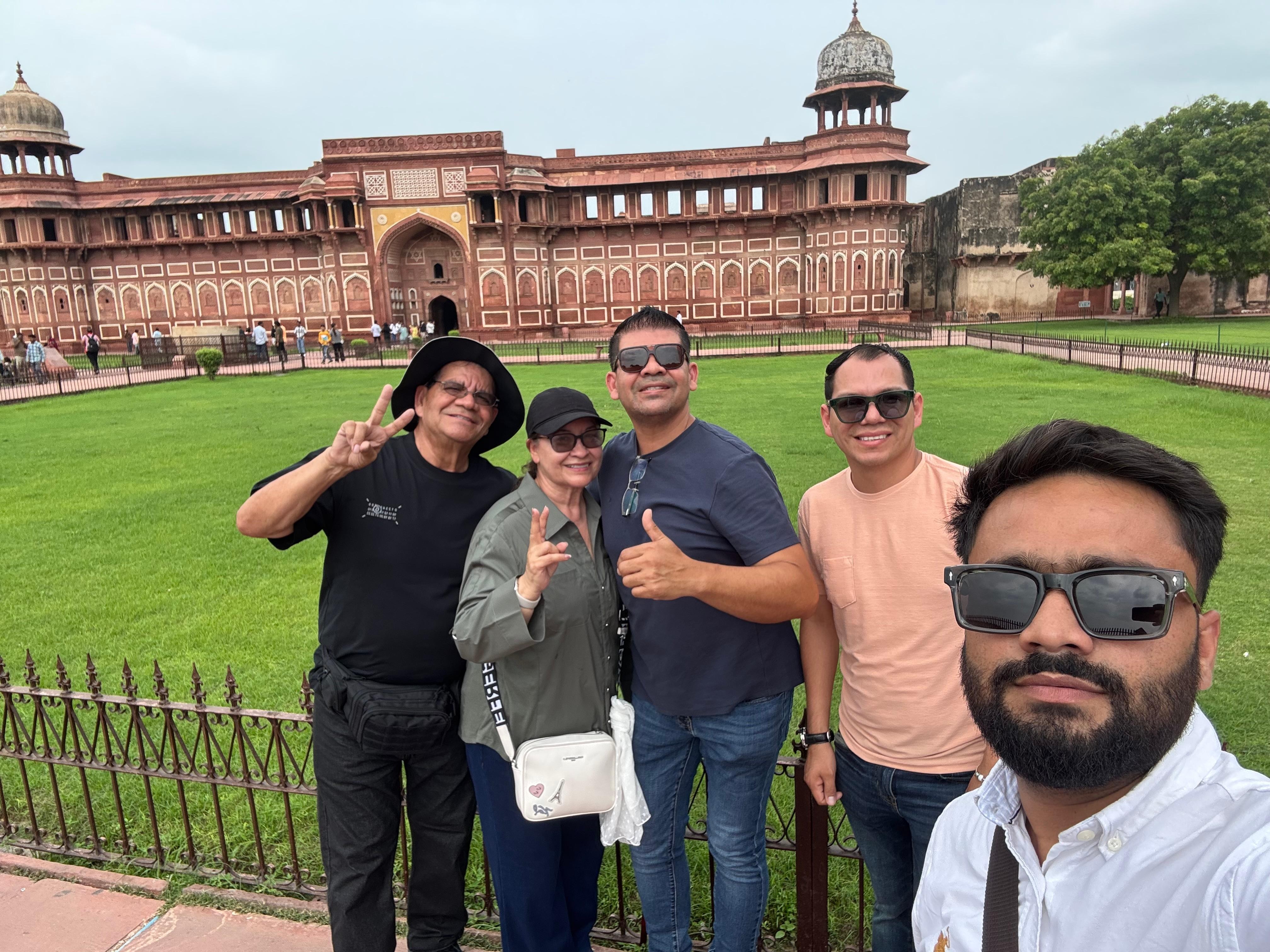 Delhi: Taj Mahal Sunrise & Agra Private Tour with Guide 3