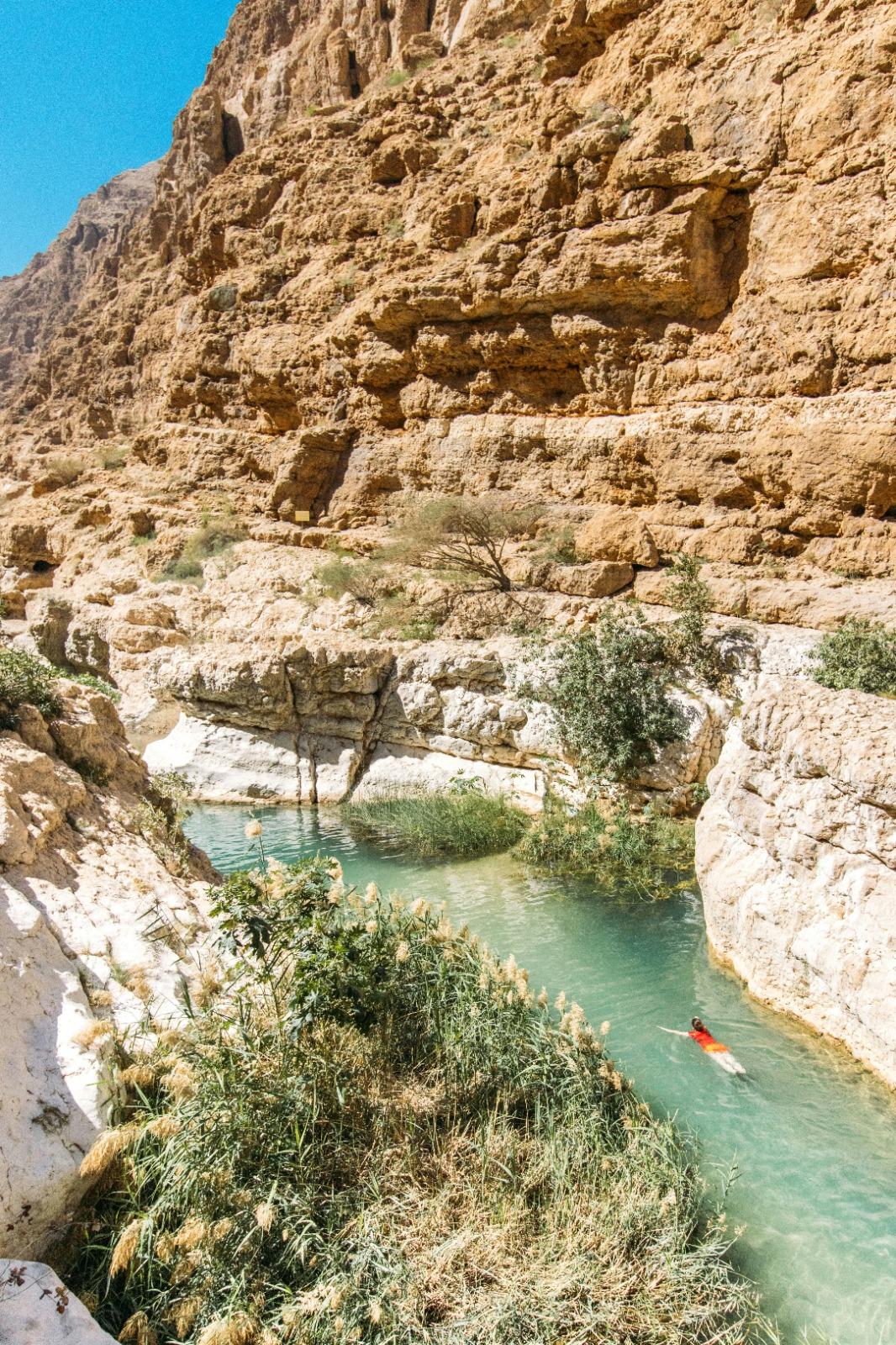 Muscat: Private Wadi Shab & Bimmah Sinkhole Full-Day Tour