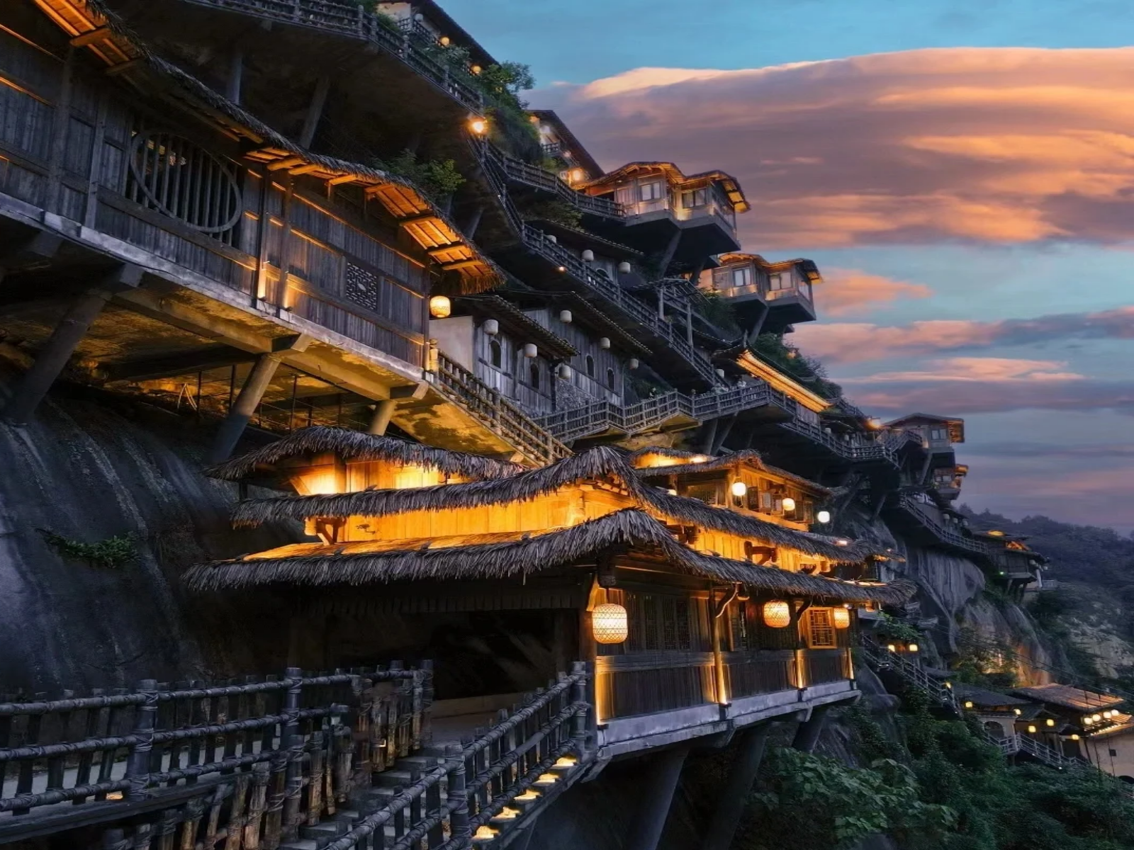 Shanghai: Wangxian Valley & Wunvzhou Night Show 3-Day Tour