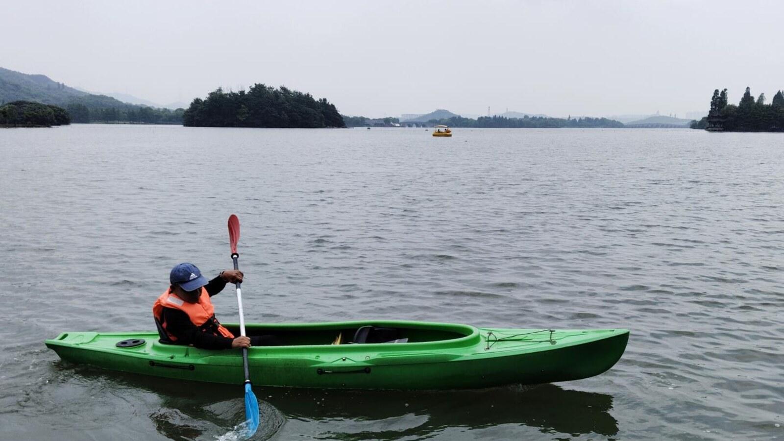 Hangzhou: Xianghu Lake Raft & Water Fun Private Day Trip 2