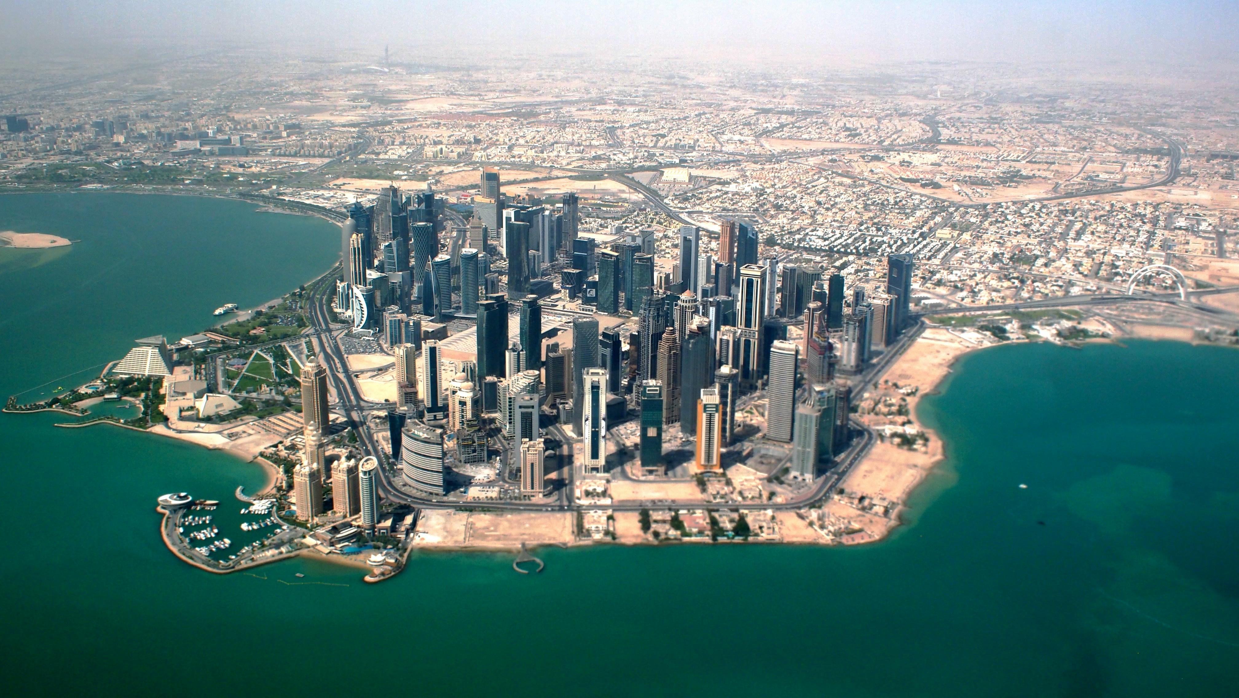Doha: Souq Waqif, Katara Village & National Museum City Tour