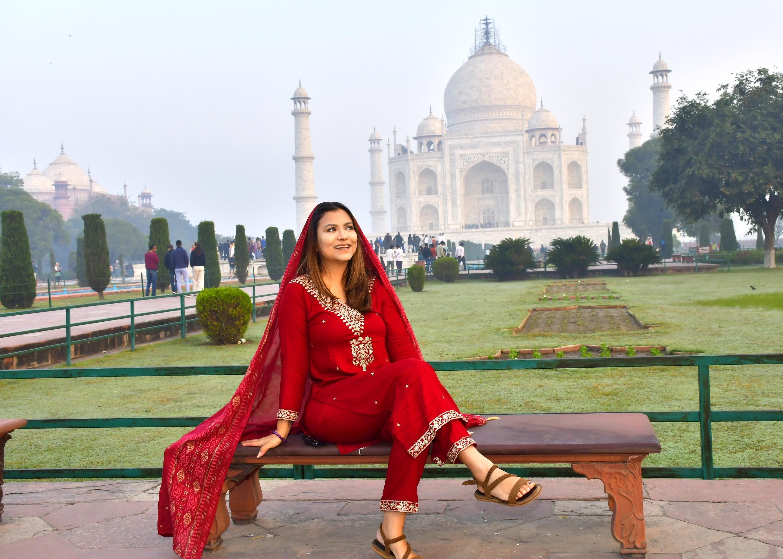 Taj Mahal Sunrise/Sunset Guided Tour with Fast Entry No-Wait