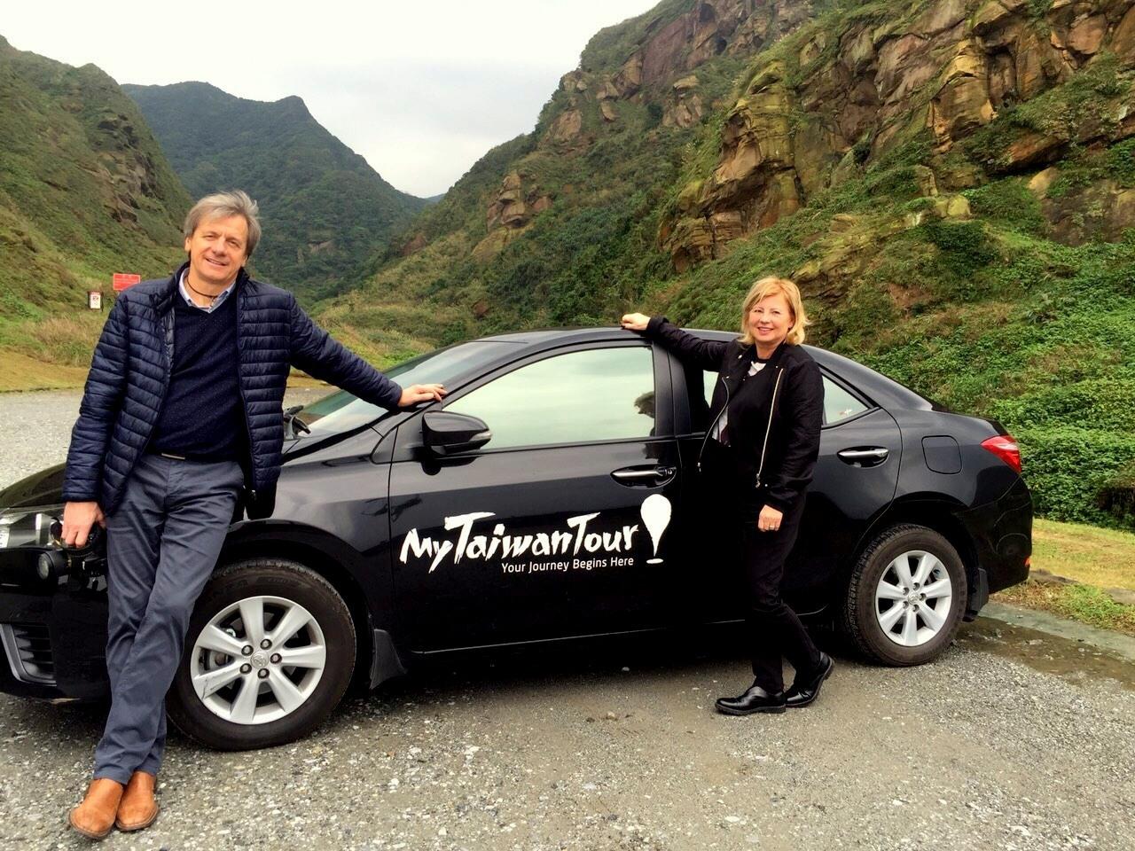 Taipei: Private Guided Tour by Premium Sedan/Van
