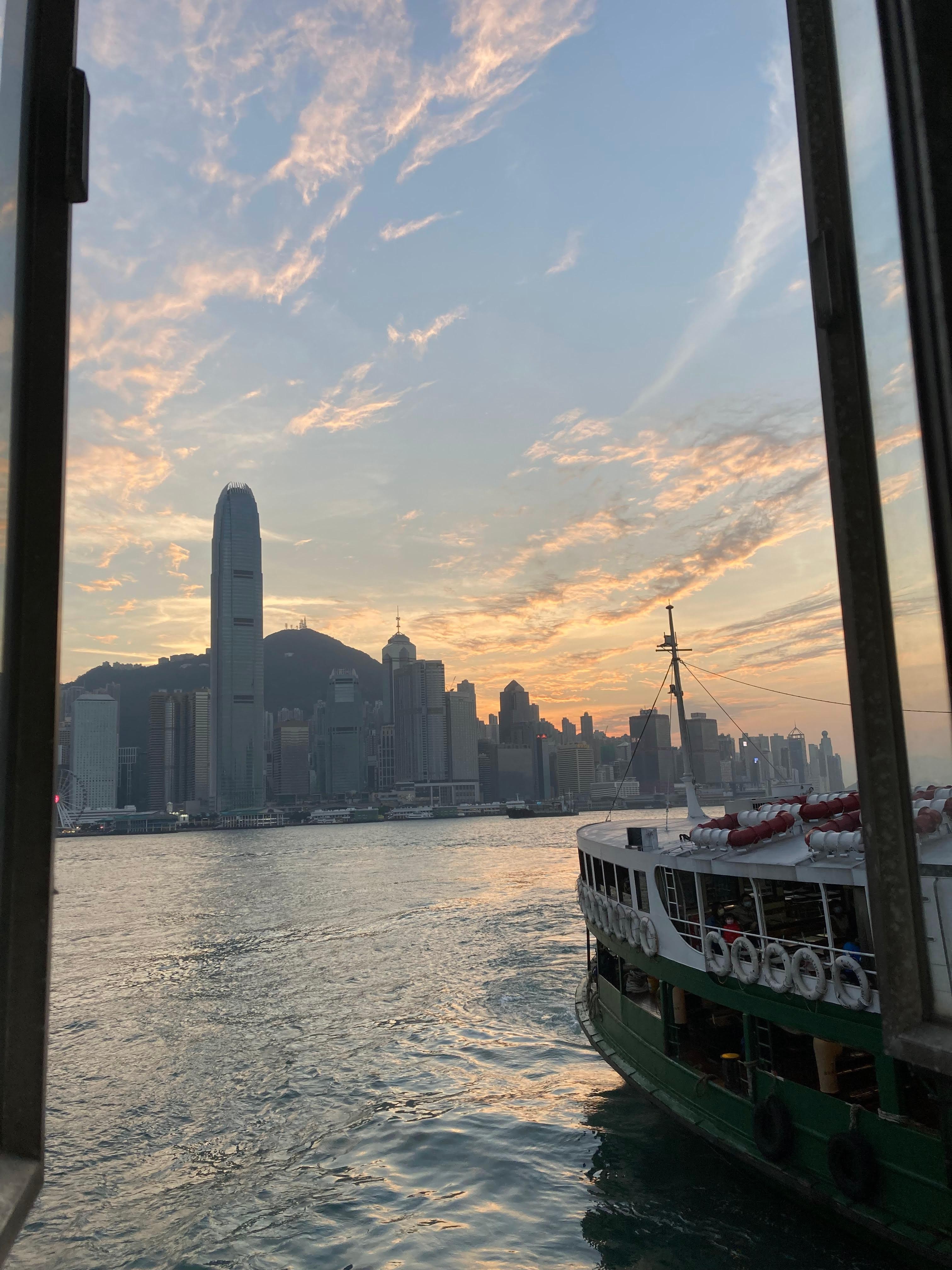 HK: sail on Star ferry to million-dollars view Central Tour 3