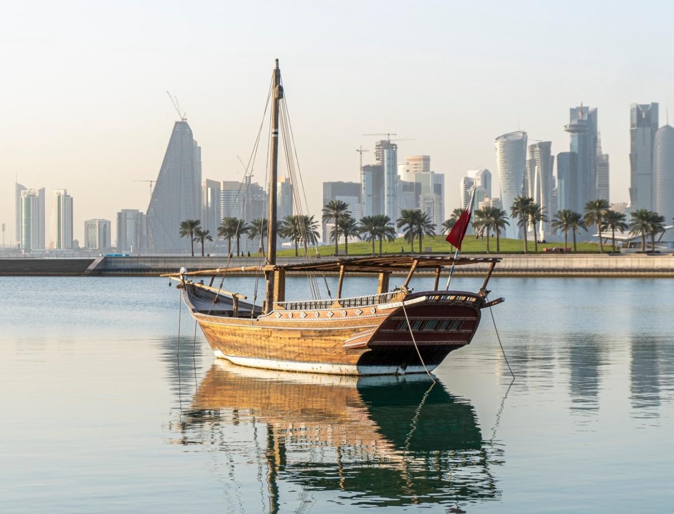 Doha: Sunset Experience, Traditional Dhow Cruise with Dinner 3