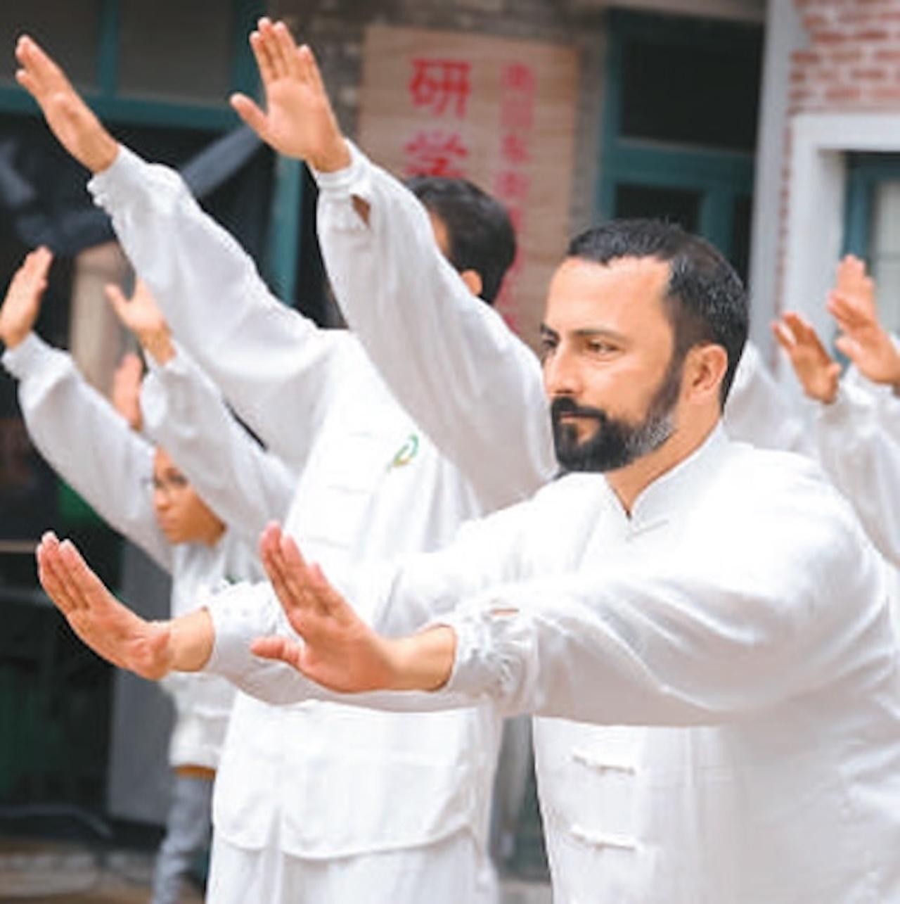 Shanghai: Baduanjin Qigong Class - Ancient Chinese Movement