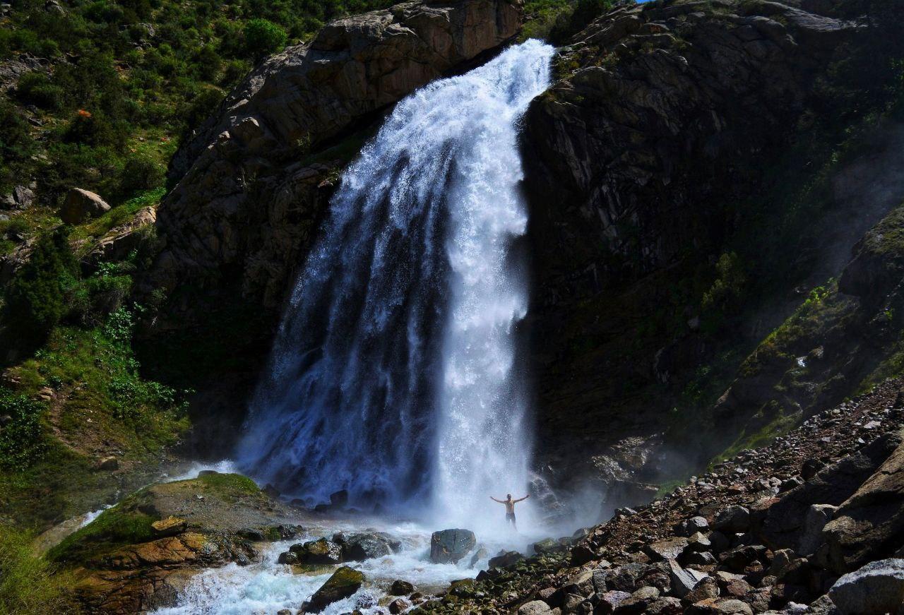 From Tashkent: Charvak Lake, Paltau & Nanay Waterfalls Tour