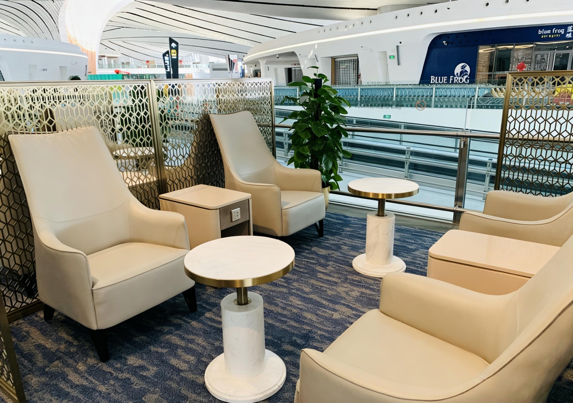 PKX Beijing Daxing International Airport: CHUM Lounge Access 3