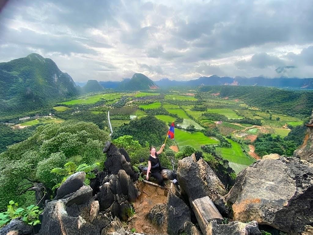 Vang Vieng: Mountain Top View, Lagoon 3 & Boat Cruise 3