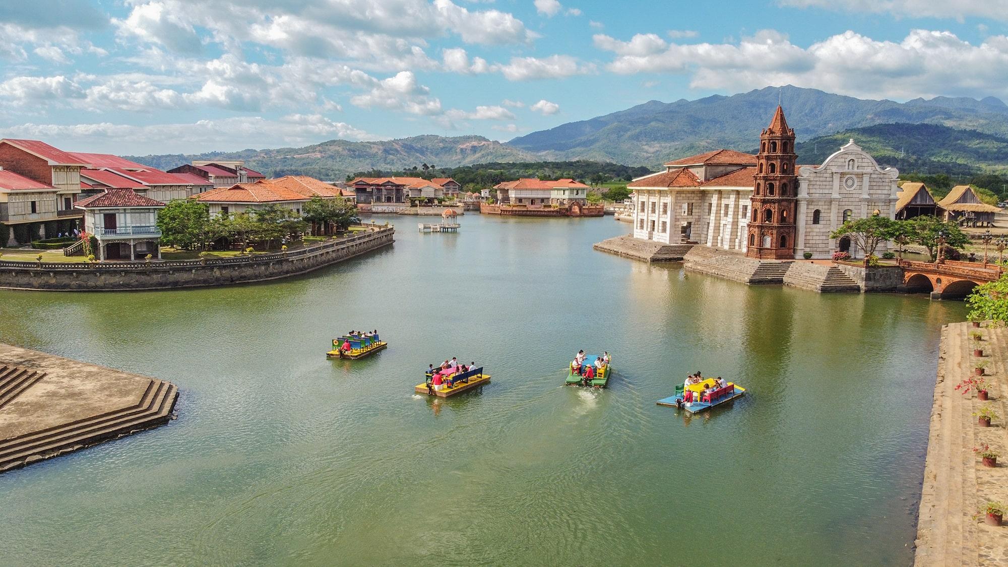 Private Las Casas Filipinas de Acuzar Tour 2