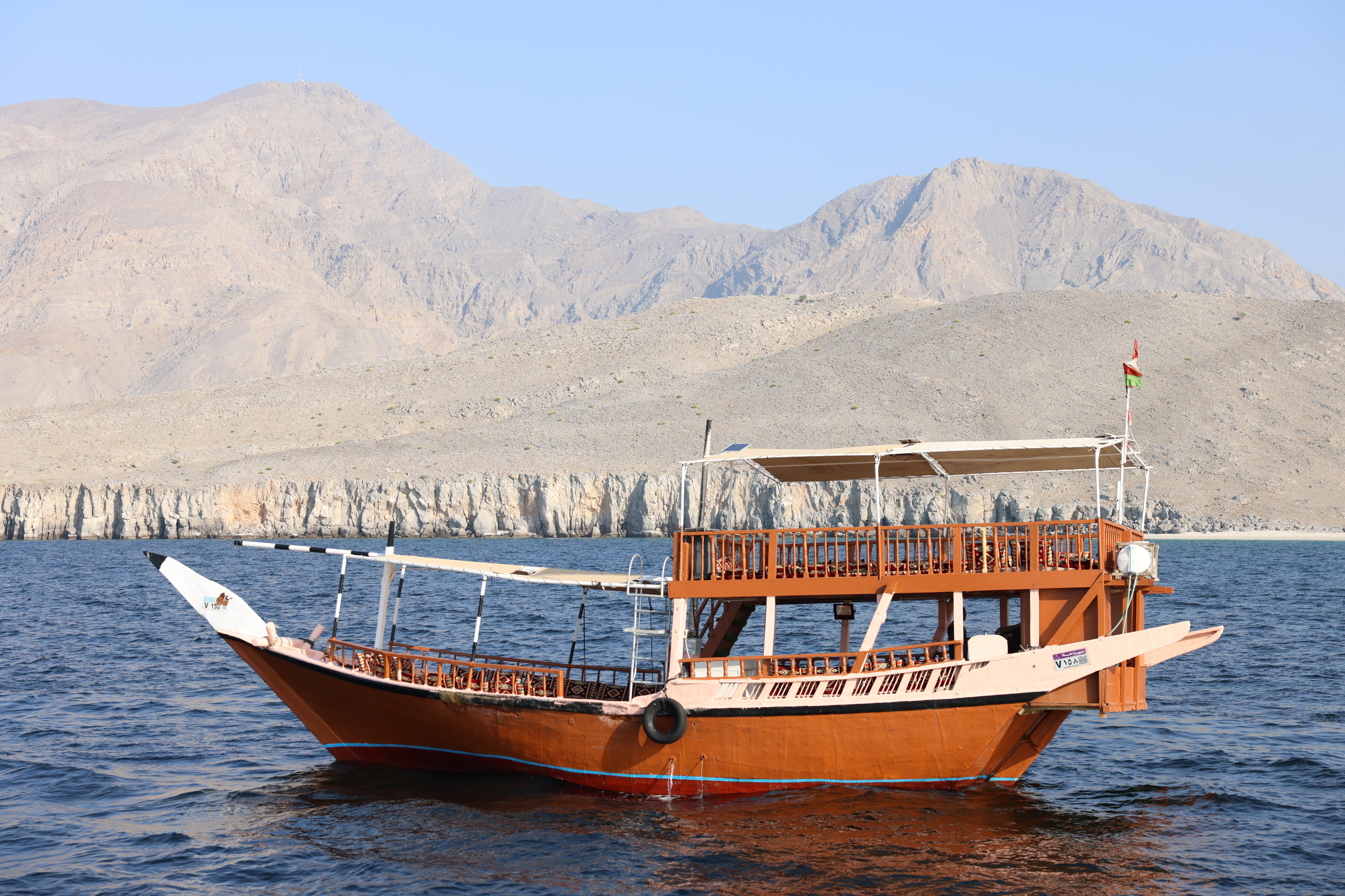 Khasab: Dhow Cruise with Lunch, Dolphin Watching& Snorkeling 3