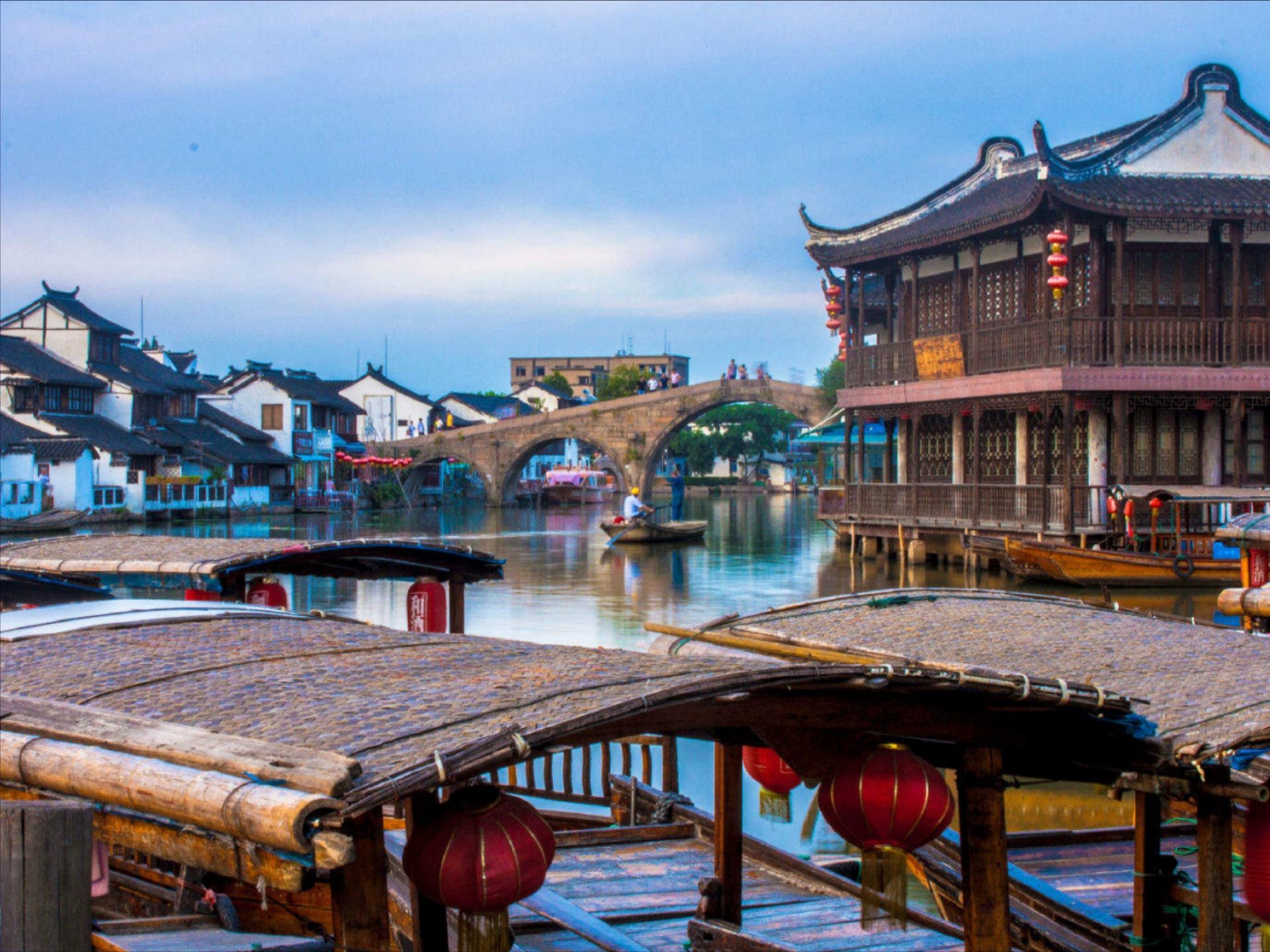Private Tour: Authentic Shanghai with Local Guide 3