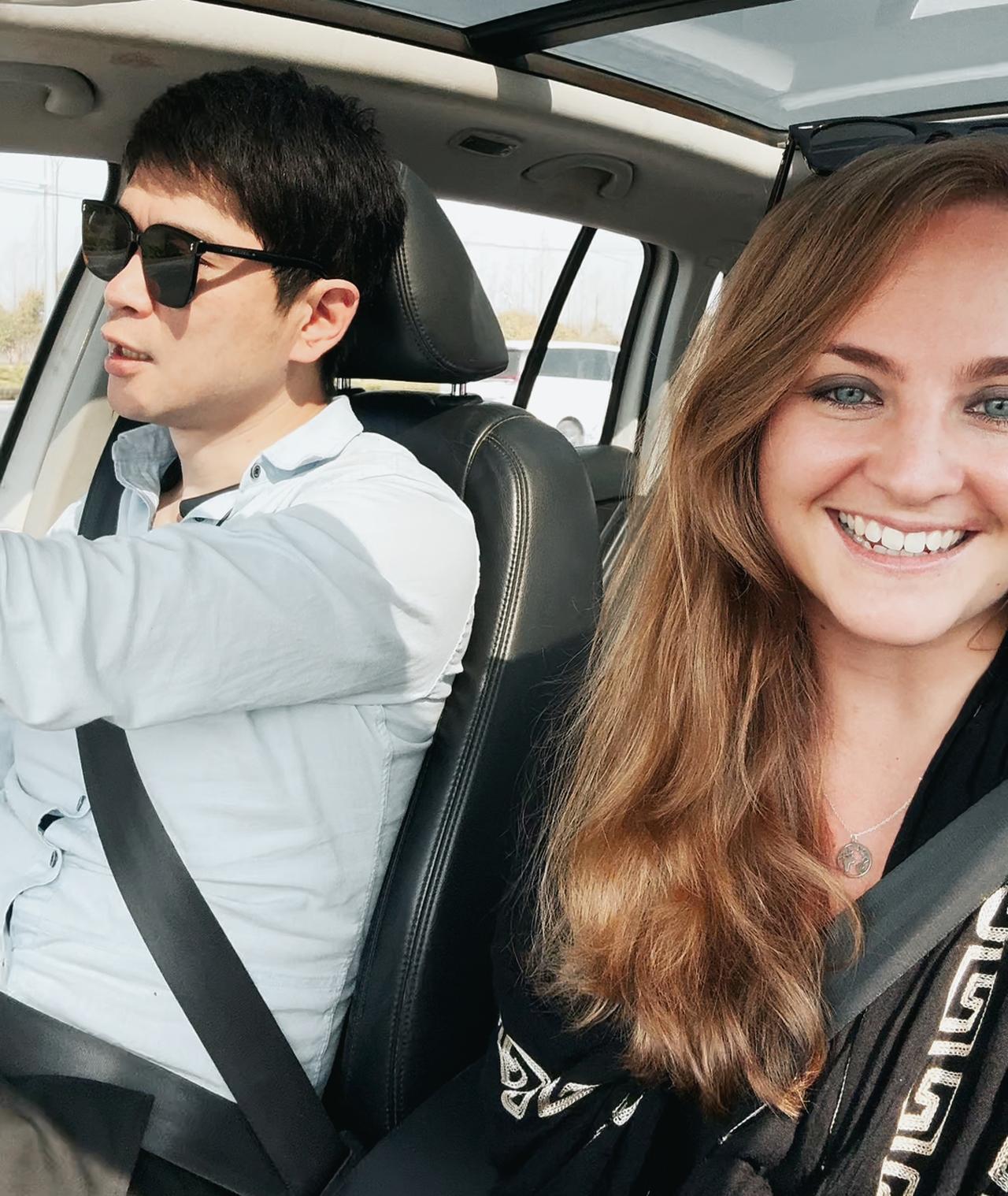 Shanghai Customized tour with local guide and 7seats car 2