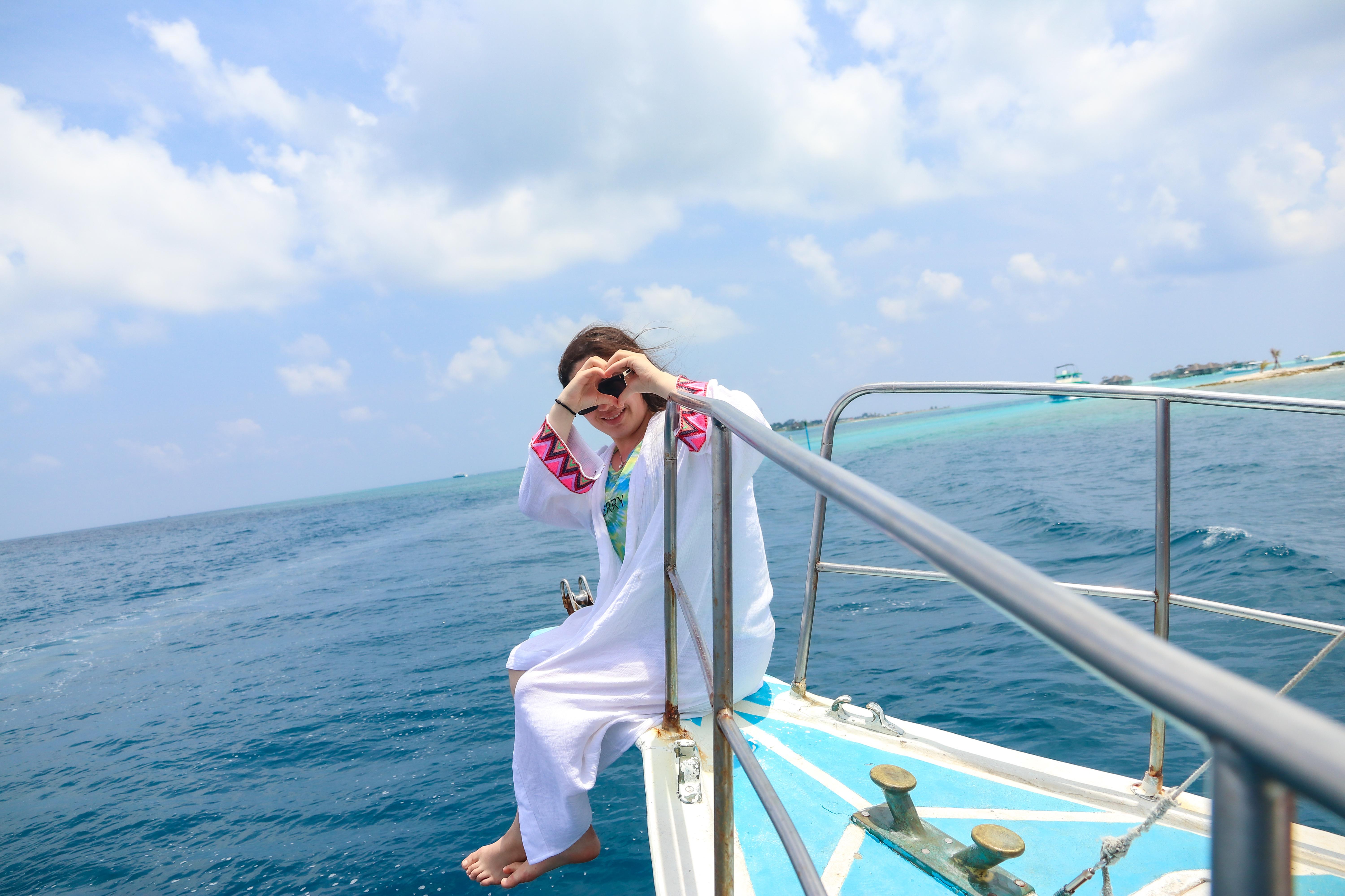 Maldives: 4-Day Island Tour, Snorkeling & Dolphin Cruise