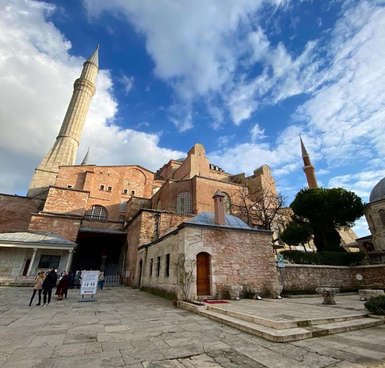 Istanbul: City Tour with Guide and Lunch & Bosphorus Cruise 2
