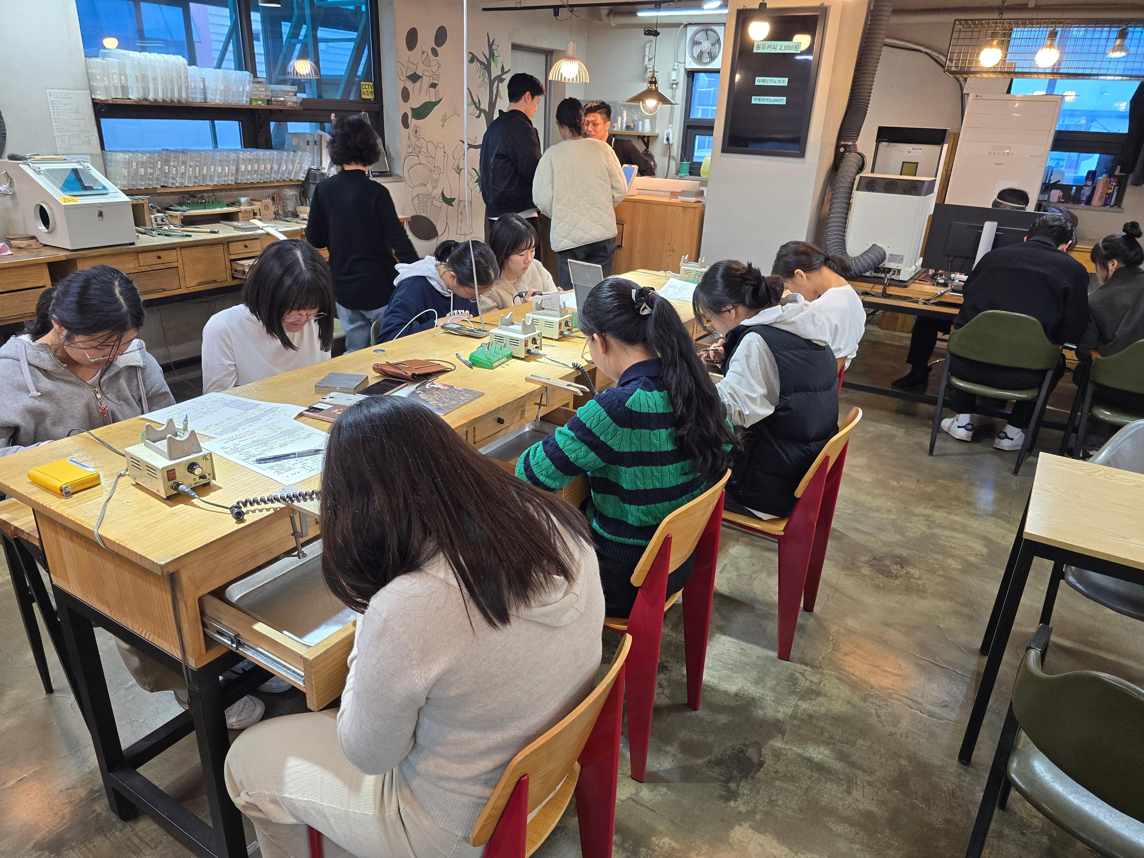 Seoul: Handmade Jewelry Workshop in Gangnam 3