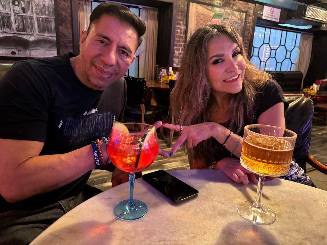 Delhi Guided Pub-Hopping Experience: Walk, Drink & Repeat