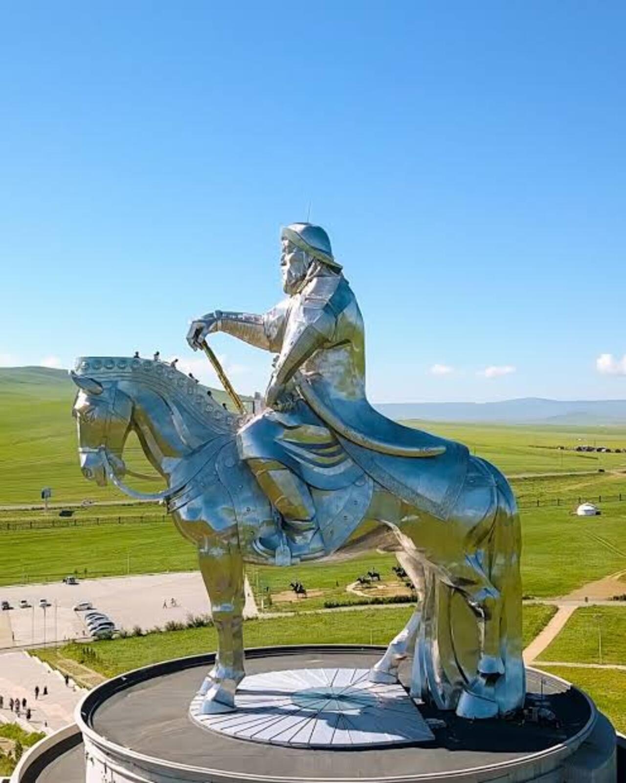 Ulaanbaatar: Genghis Khan Statue & Stargazing Tour 3