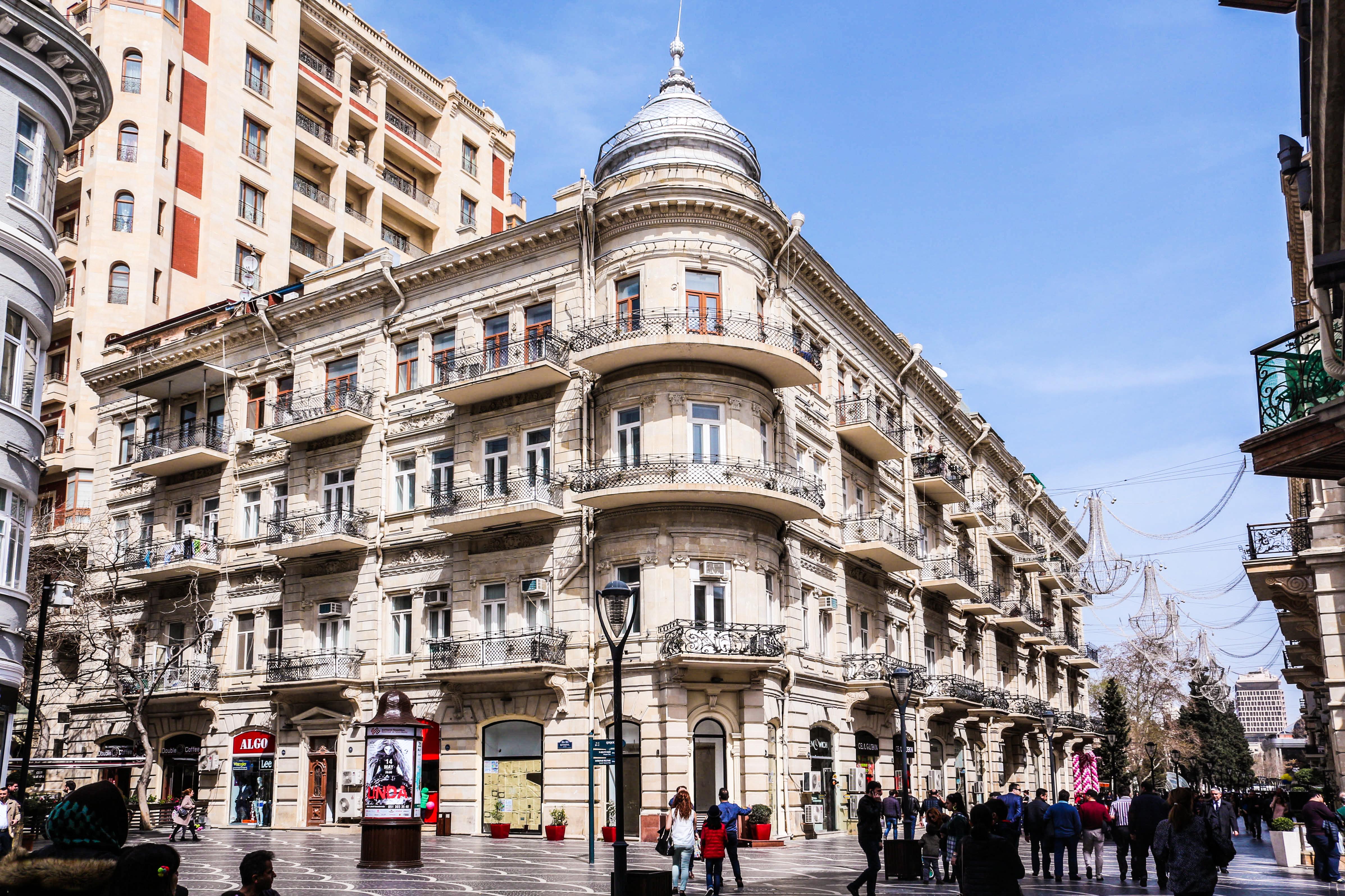 Baku: Legends, Mysteries, Hidden Stories & Funicular Ride 2