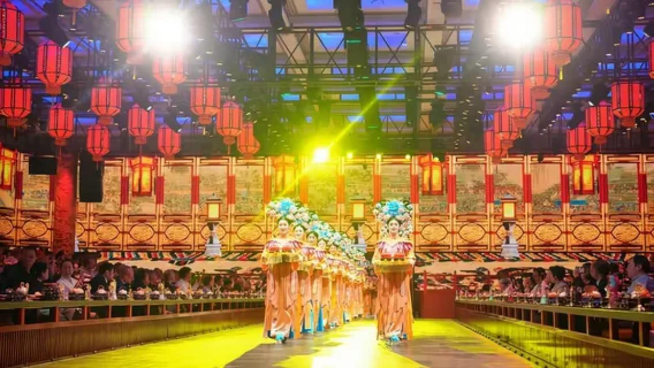 Yuxiandu: Imperial Cuisine Museum Banquet Experience & Show 2