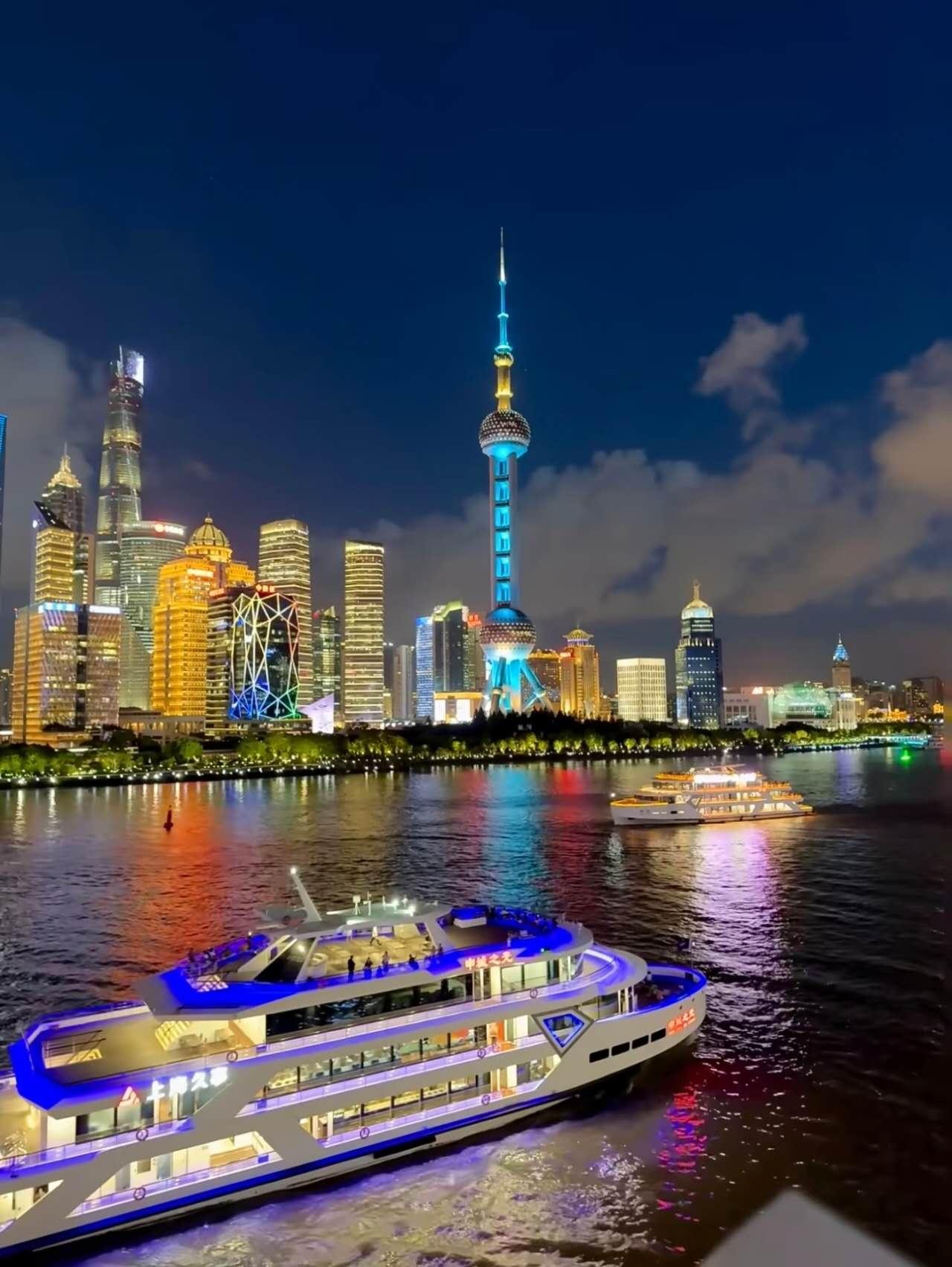 Shanghai: Night Tour with River Cruise and Food Tasting 2