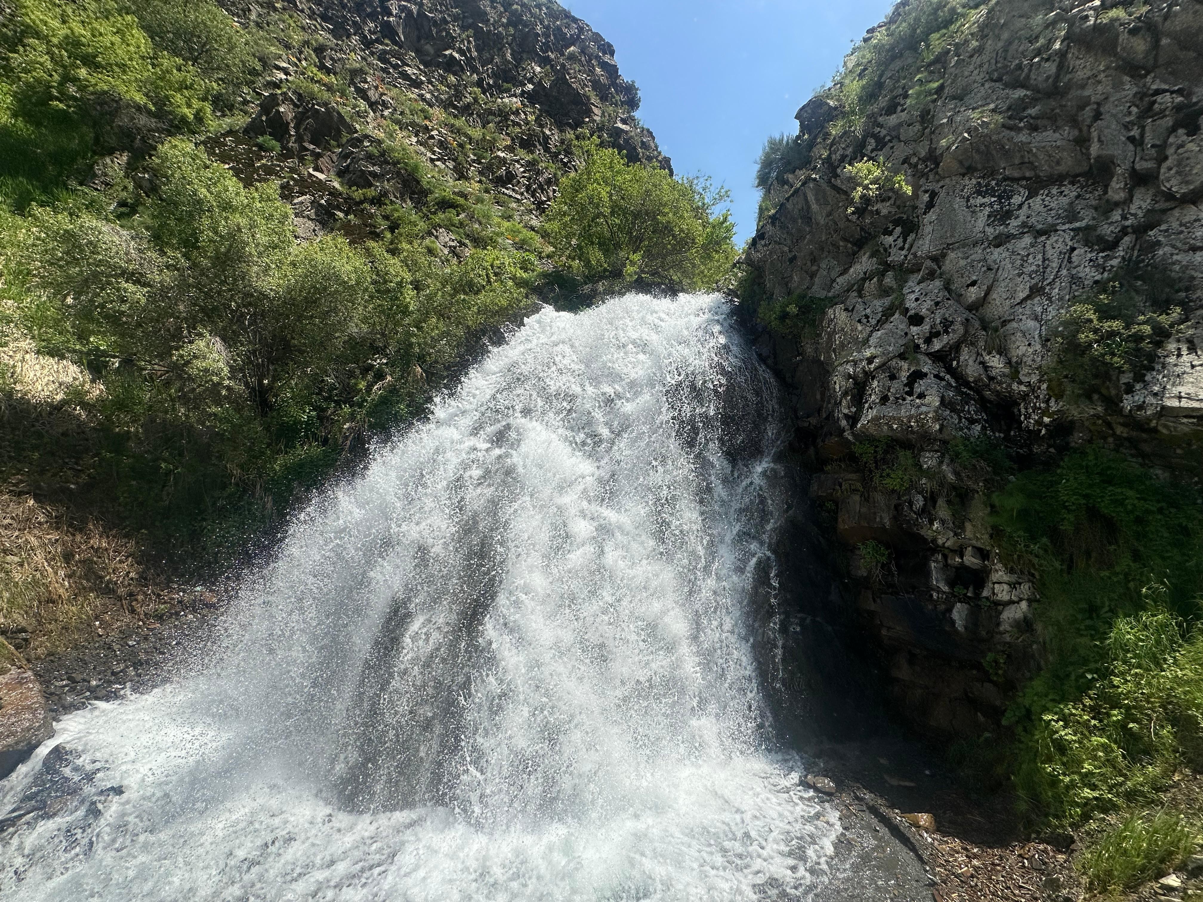From Tashkent: Day Trip to Paltau Waterfalls & Charvak Lake