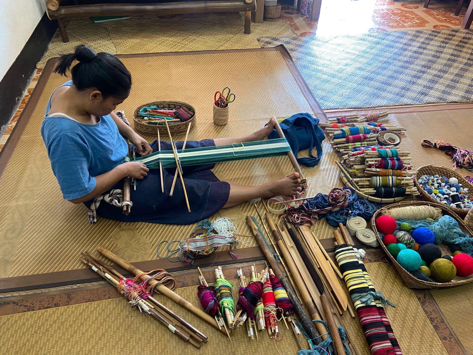 Luang Prabang: Katu Weaving One-day Workshop.