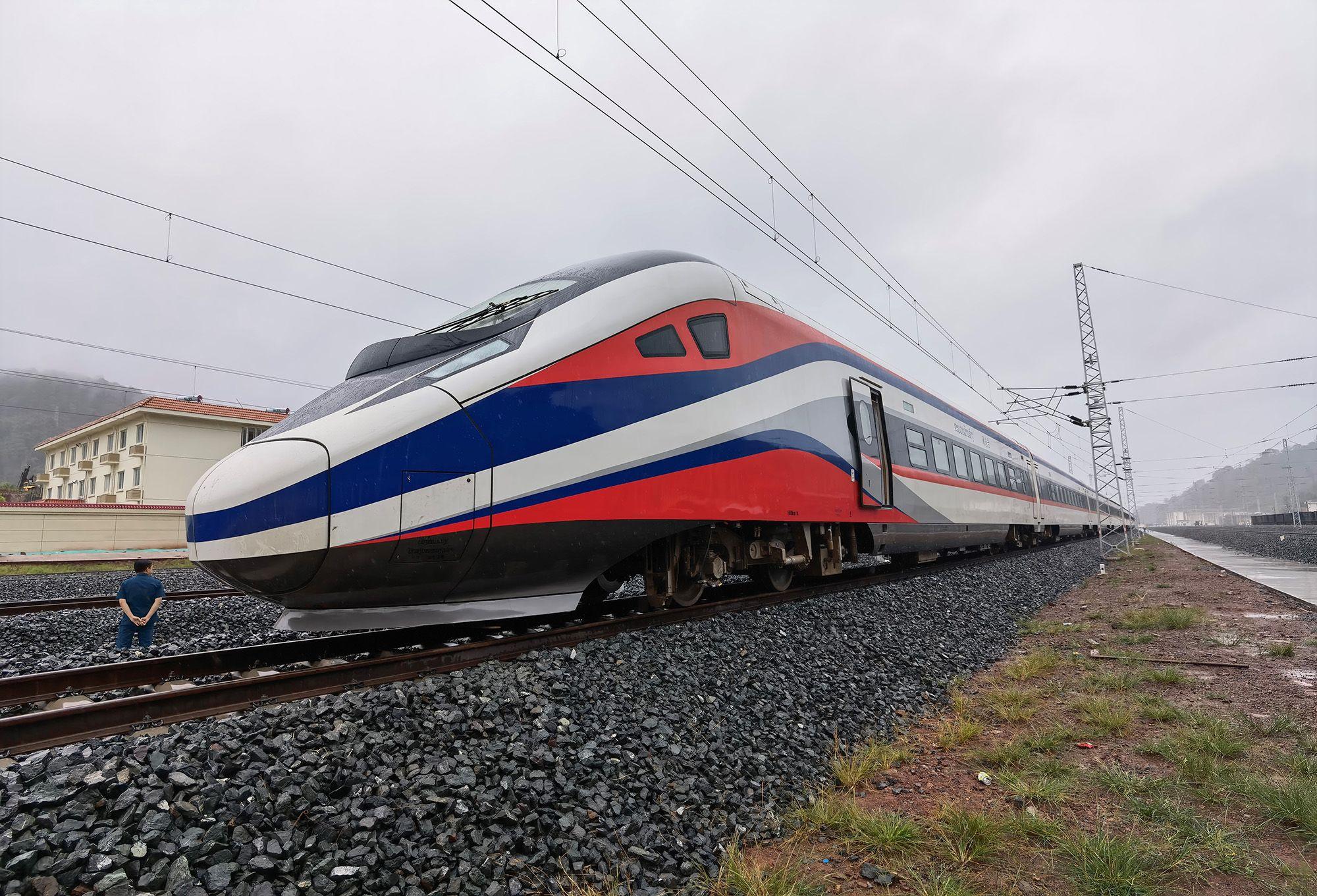Day Trip Vientiane - VangVieng by Express Train 2