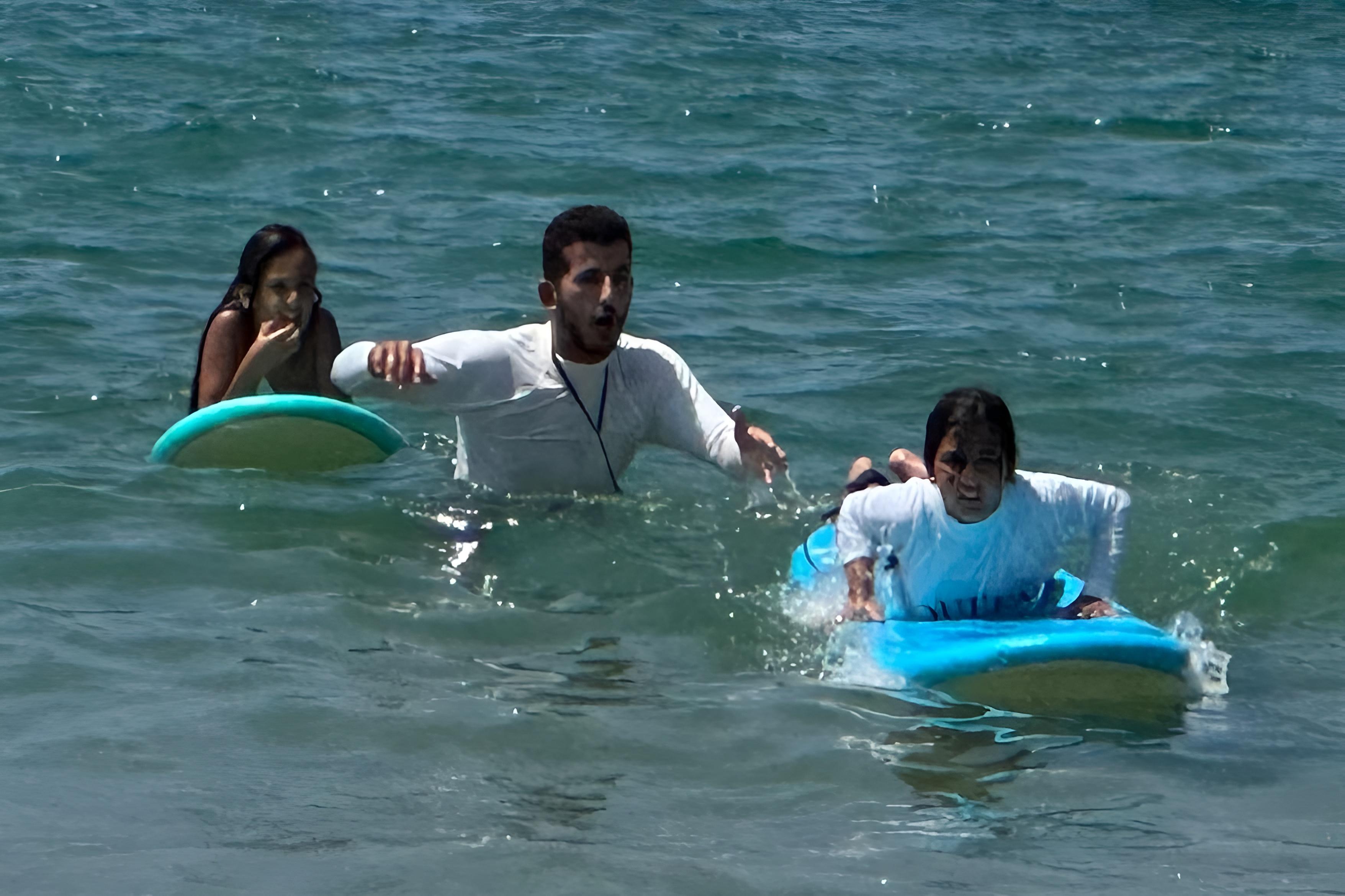 Tel Aviv: Professional Surfing Lessons at Beach Club TLV 3