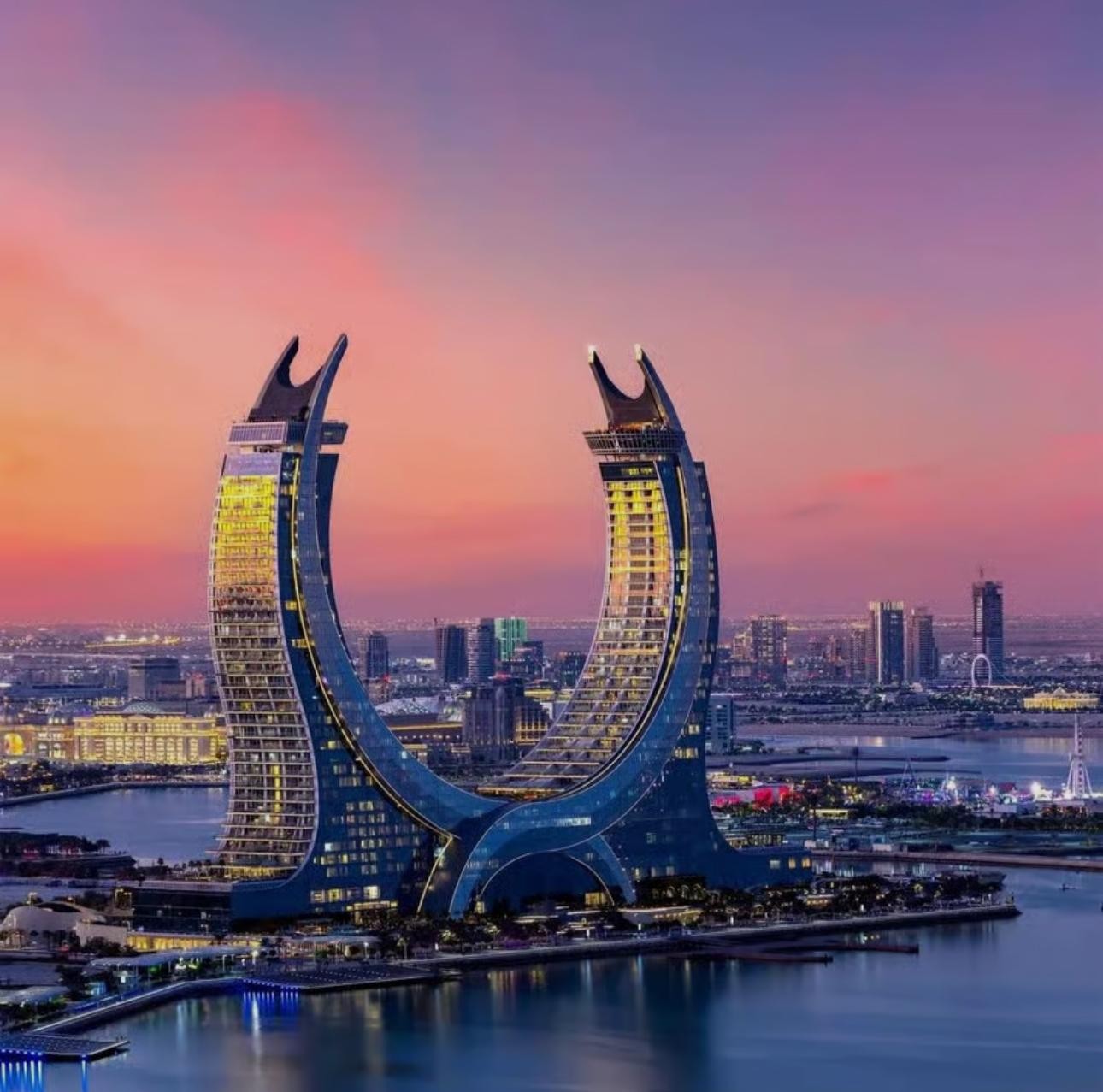 Doha: City Tour and Dhow Cruise with Refreshments