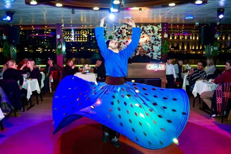 Istanbul: Bosphorus Dinner Cruise with Live Show 2