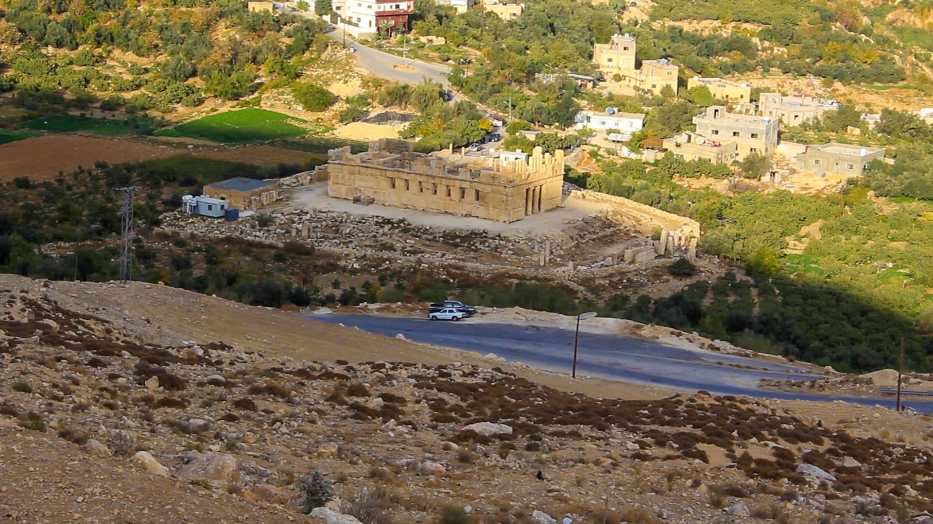 Amman: Qasr al-Abd Guided Tour with Lunch and Sweets 2
